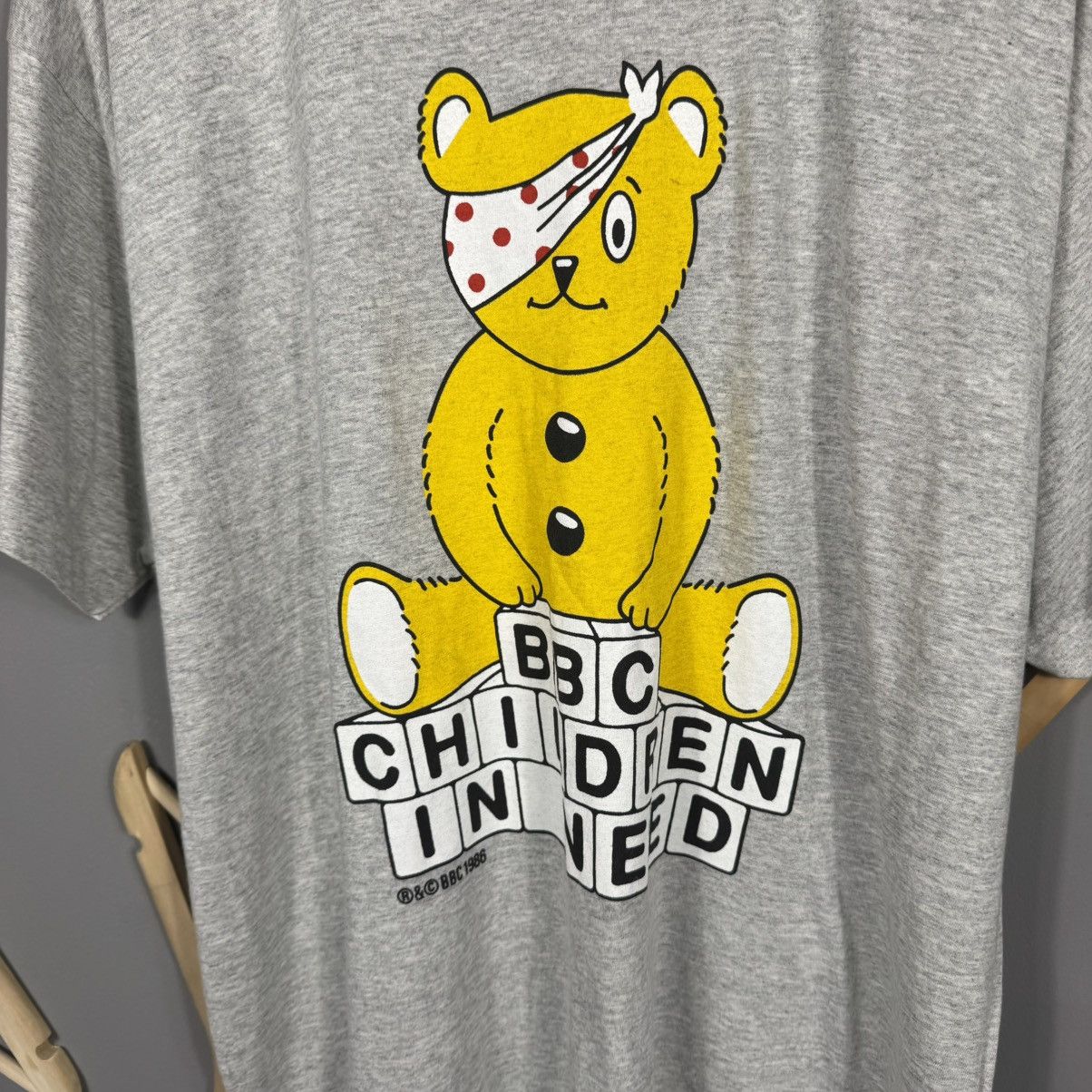 Vintage Vintage 1986 Children In Need T-shirt Size US XL / EU 56 / 4 - 8 Thumbnail