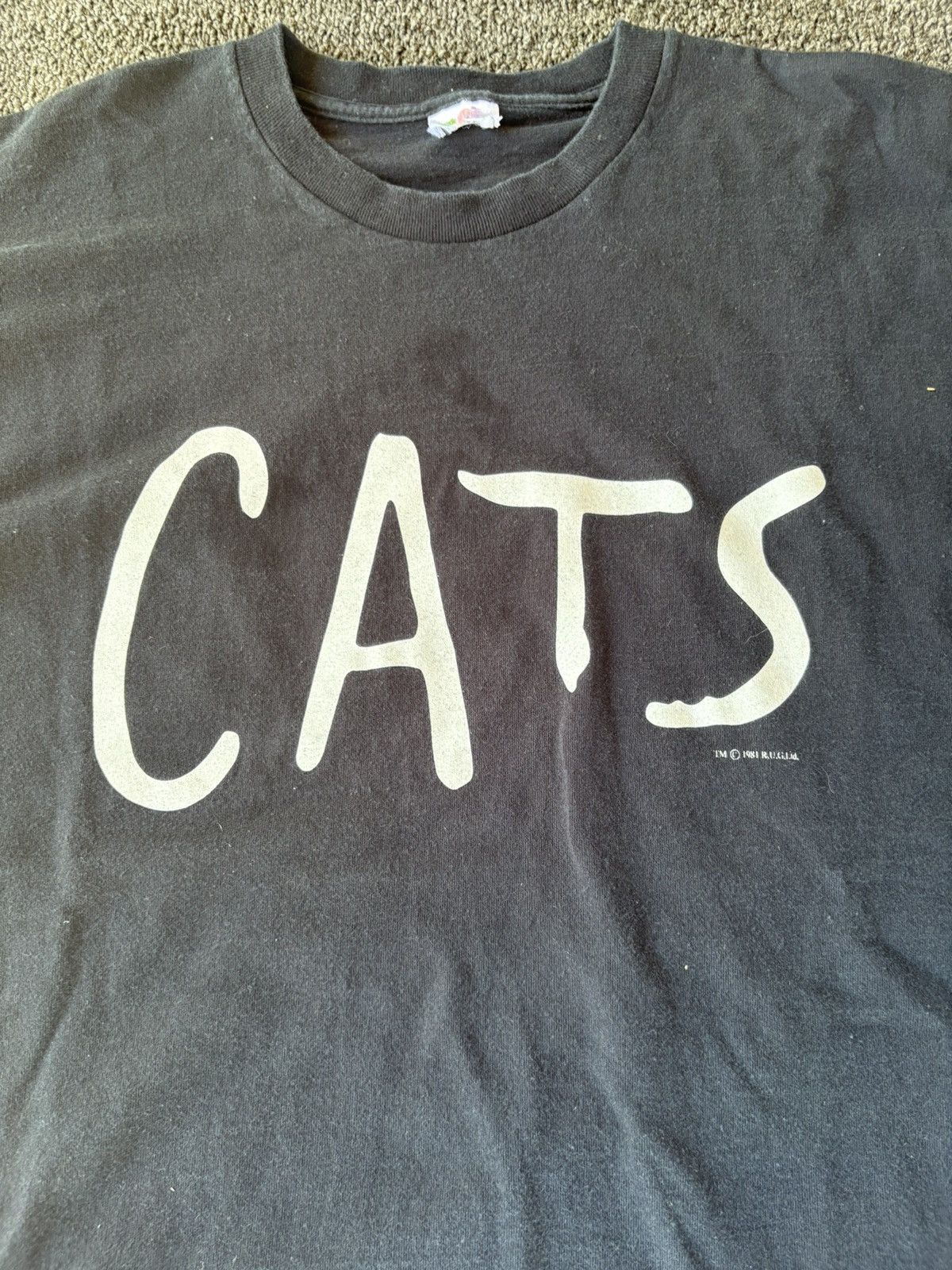 Fruit Of The Loom CATS Broadway Tee —Cat Eyes Graphic Size US XL / EU 56 / 4 - 2 Thumbnail