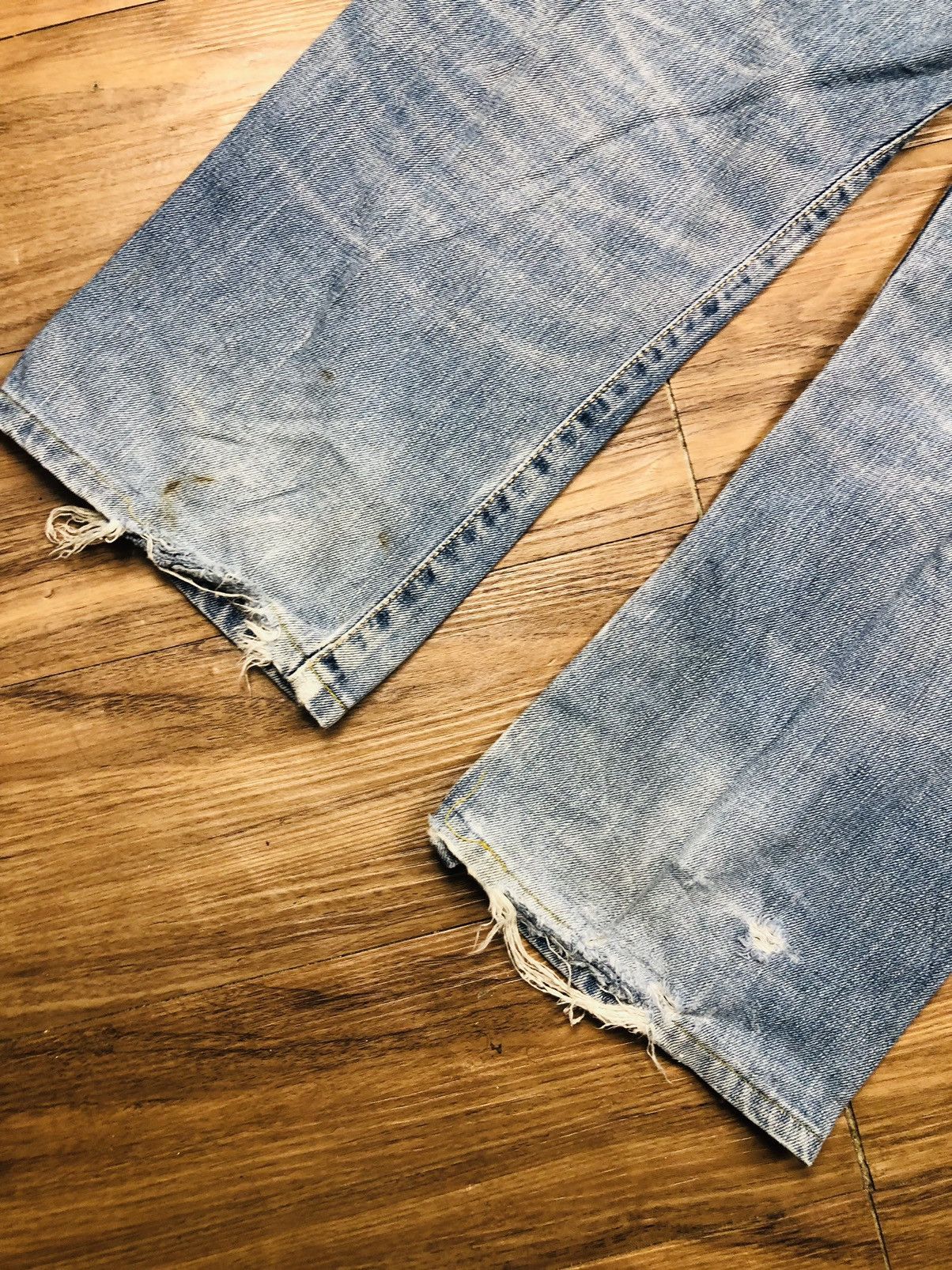 Edwin Edwin Distressed Jeans (37) Size US 33 - 15 Thumbnail
