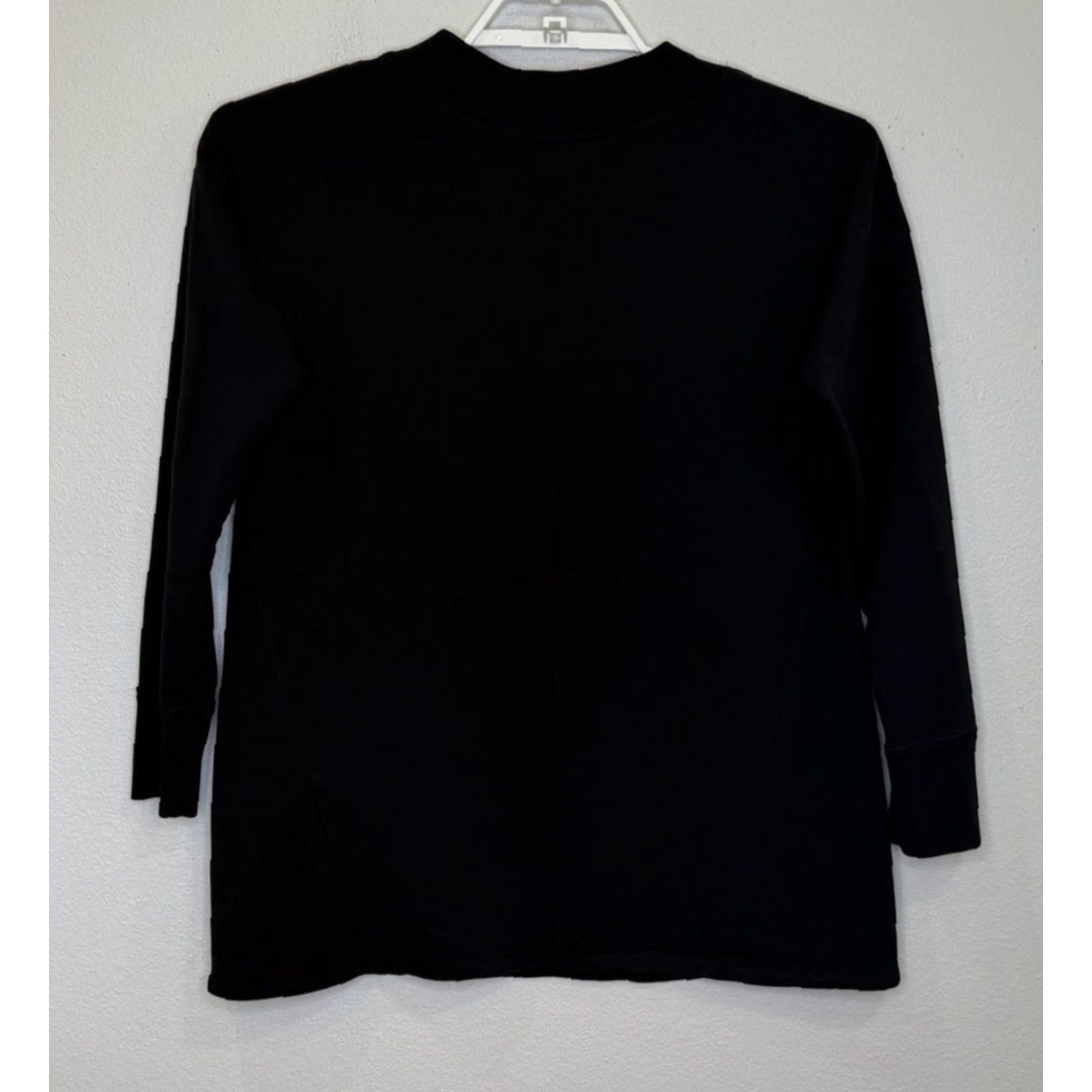 Vintage VINTAGE Chico's Zenergy Pullover T-Shirt Top Womens M Black V-Neck Long Sleeve Stretch Shirt Size M / US 6-8 / IT 42-44 - 4 Thumbnail