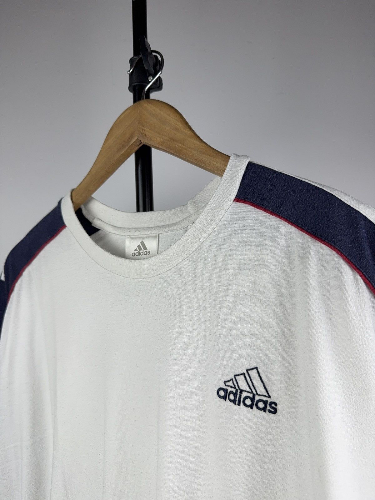 Adidas Vintage 00s Retro Rare Adidas Streetwear Tee Shirt Size US L / EU 52-54 / 3 - 3 Thumbnail