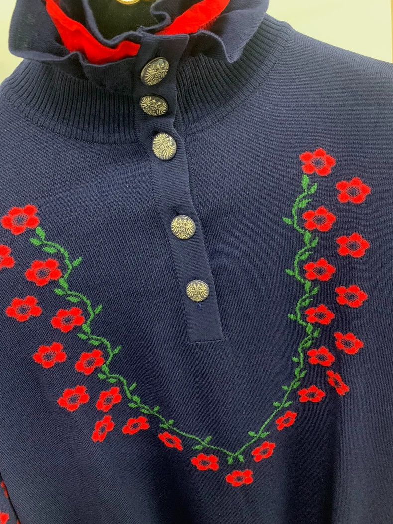 Chanel Chanel Salzburg Series Blue Broken Flower Embroidered Swea Size XS / US 0-2 / IT 36-38 - 2 Thumbnail