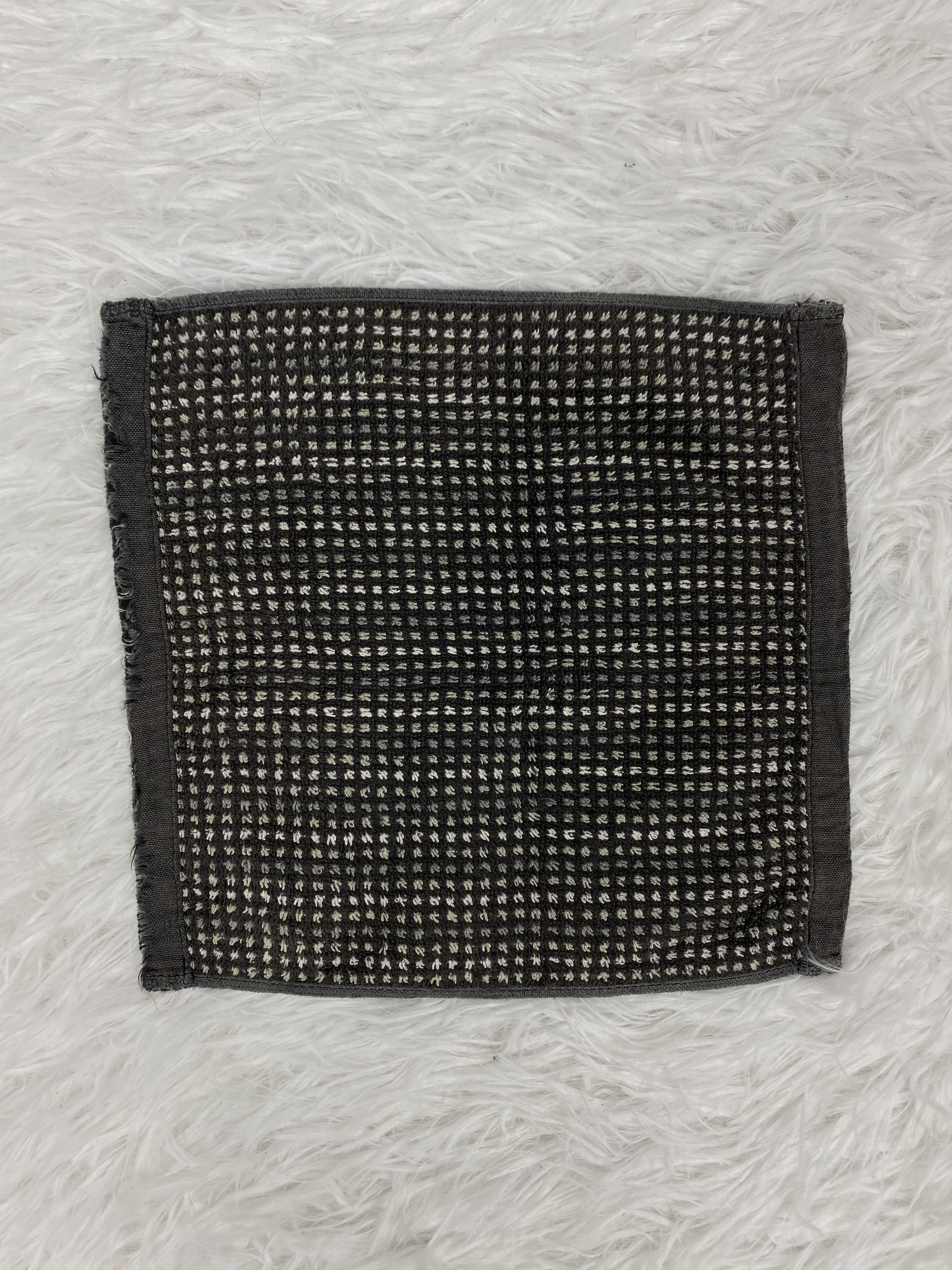 DKNY × Vintage Vintage DKNY Handkerchief PH0065 Size ONE SIZE - 4 Thumbnail