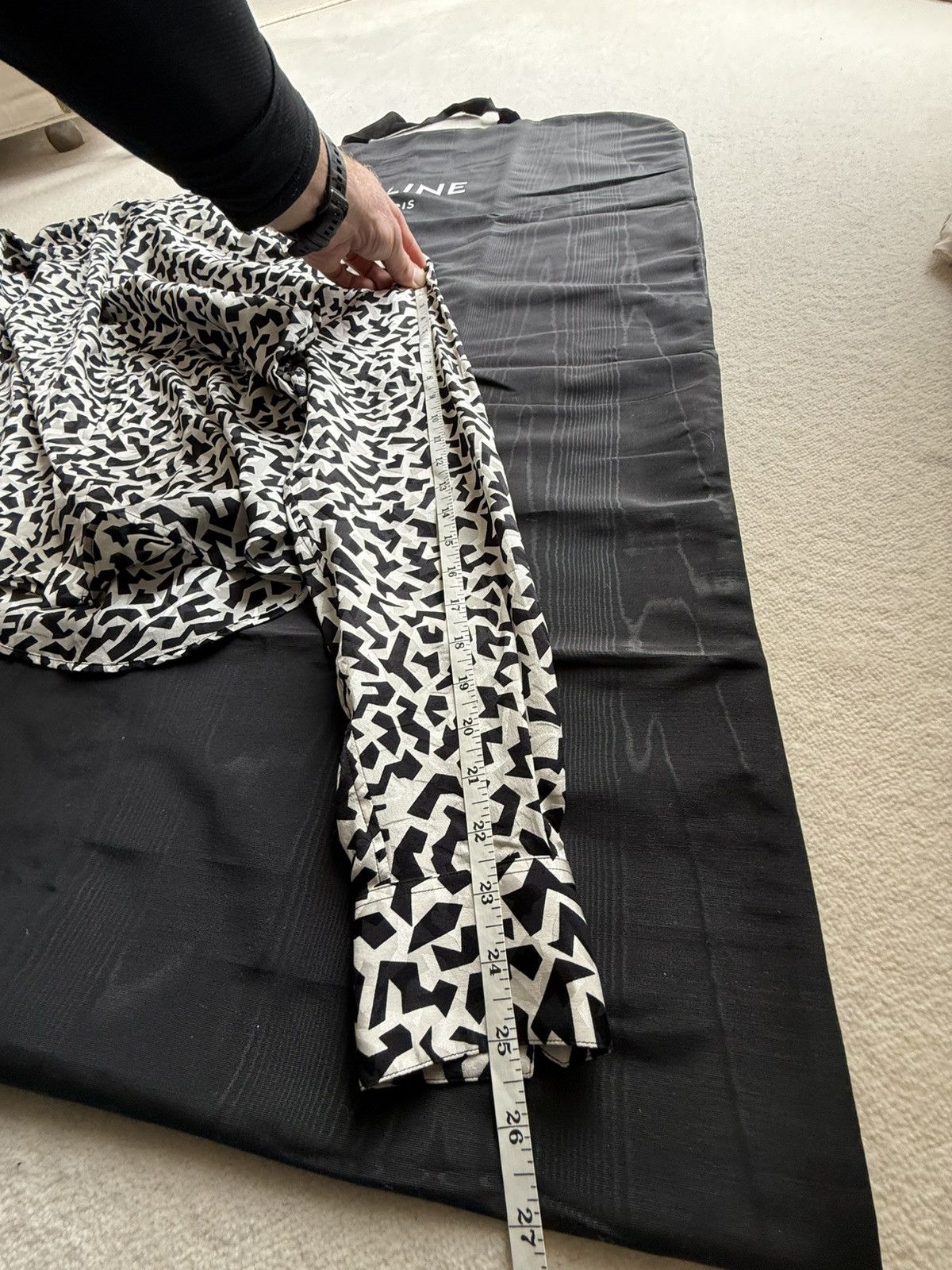 Saint Laurent Paris FW21 Saint Laurent silk geometric black white shirt grail Size US L / EU 52-54 / 3 - 8 Thumbnail