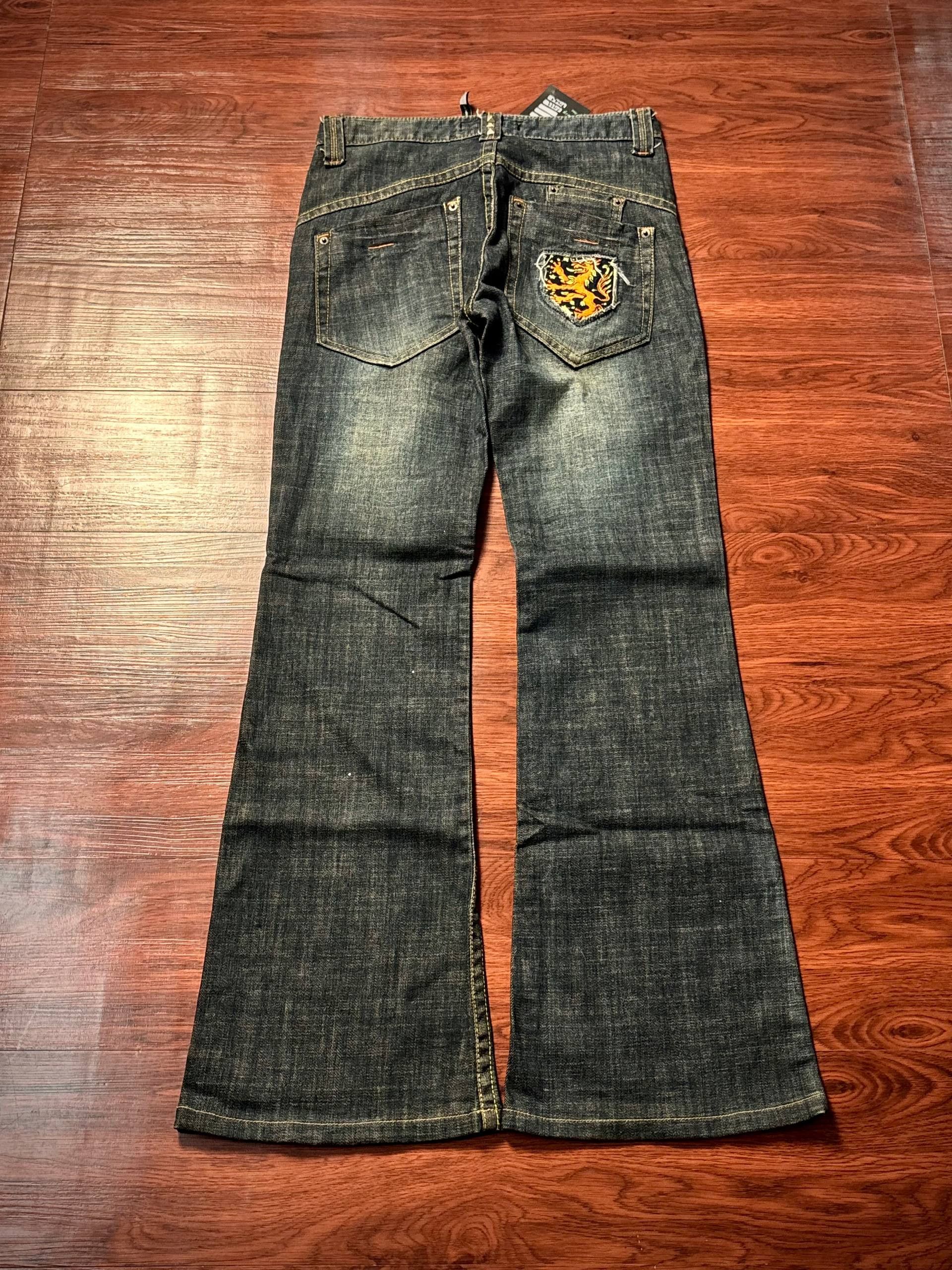 Issey Miyake Vintage 00s Napuri Jeans Dragon Patch Hit Flare Denim Pants Size 28" / US 6 / IT 42 - 1 Thumbnail