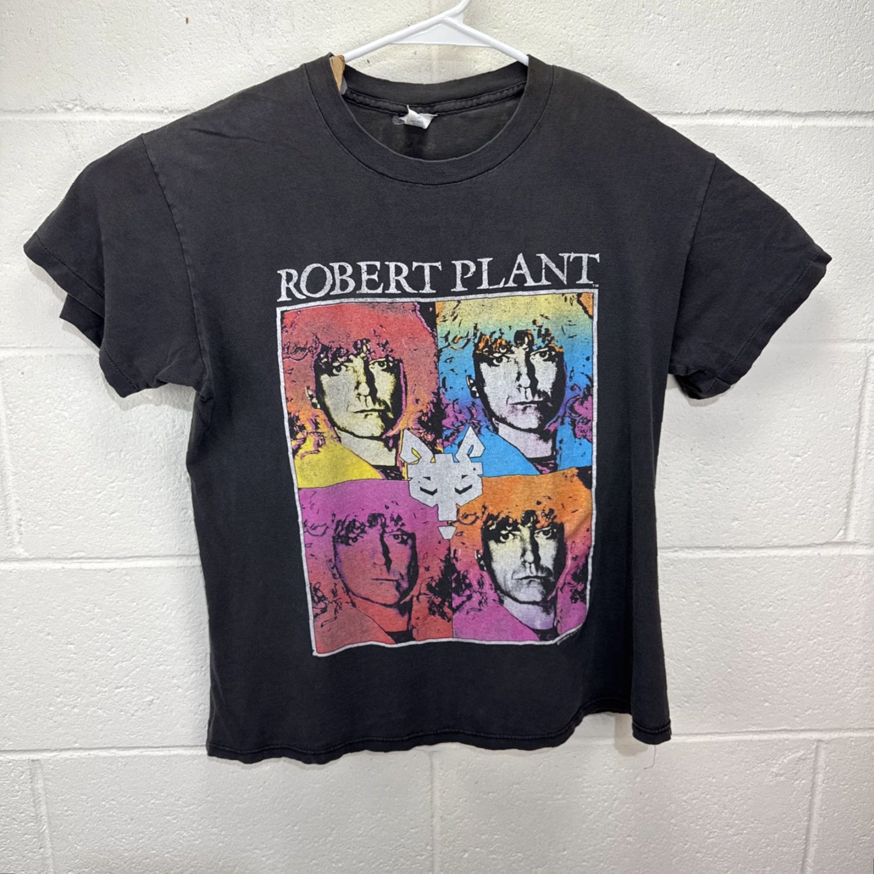 Ford VINTAGE Spring Ford 1990s Band T-Shirt Mens Medium Black 90s Music Tour Led Zeppelin Nirvana Robert Plant Size US M / EU 48-50 / 2 - 2 Thumbnail