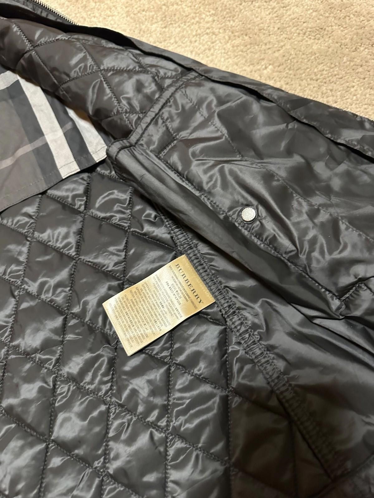 Burberry Burberry Brit Puffer Vest Sz 54 Size US L / EU 52-54 / 3 - 7 Thumbnail
