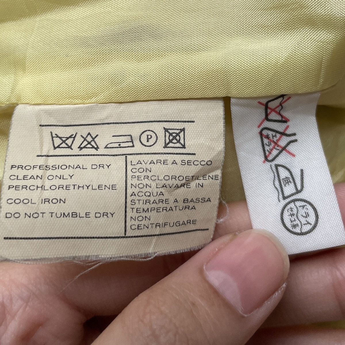 Salvatore Ferragamo × Vintage Vintage Brand Salvatore Ferragamo Jacket 1990s Size S / US 4 / IT 40 - 10 Thumbnail