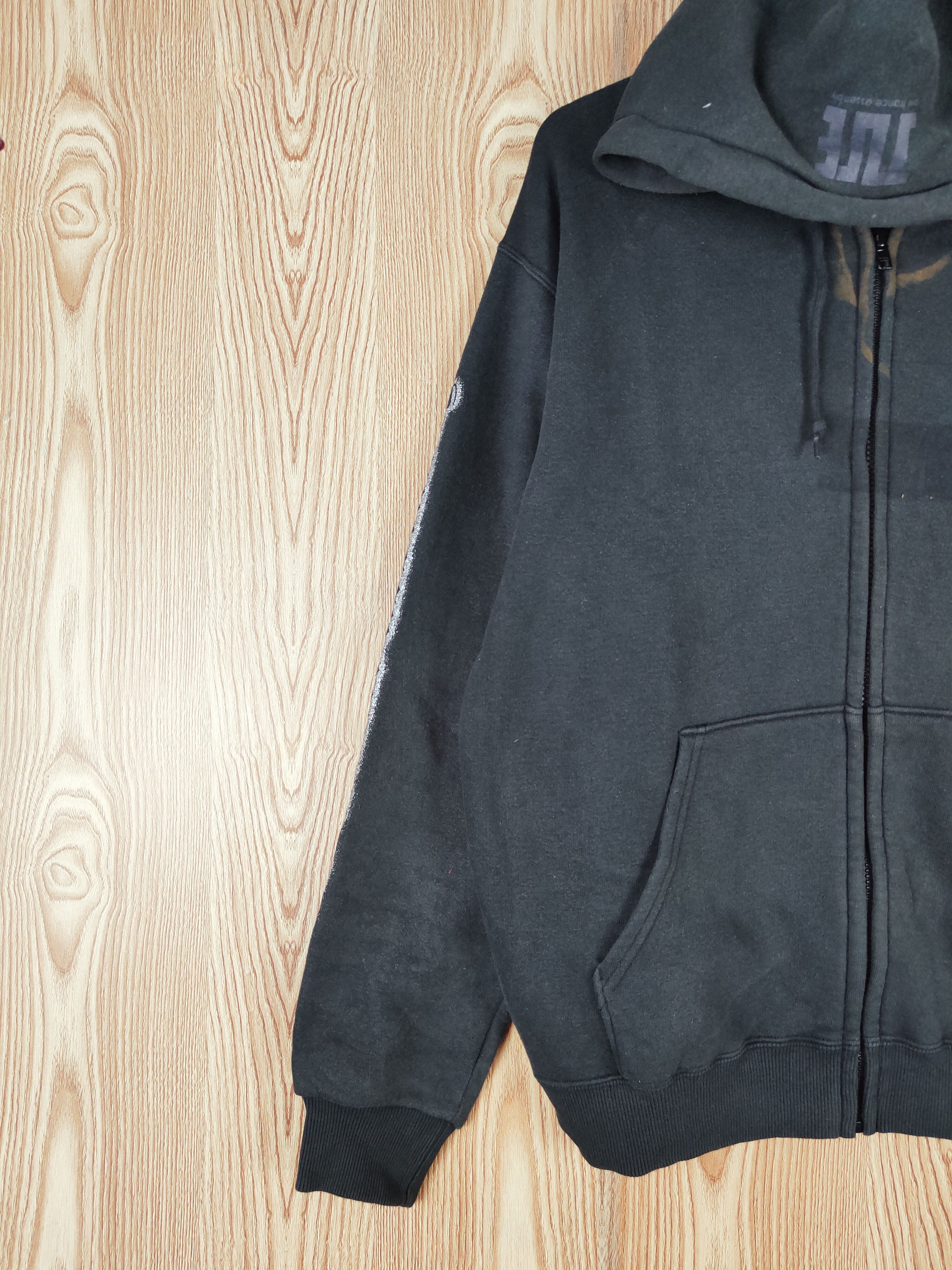 Japanese Brand × Vintage Vintage JUE Black Faded Hoodie Sweaters Size US L / EU 52-54 / 3 - 3 Thumbnail
