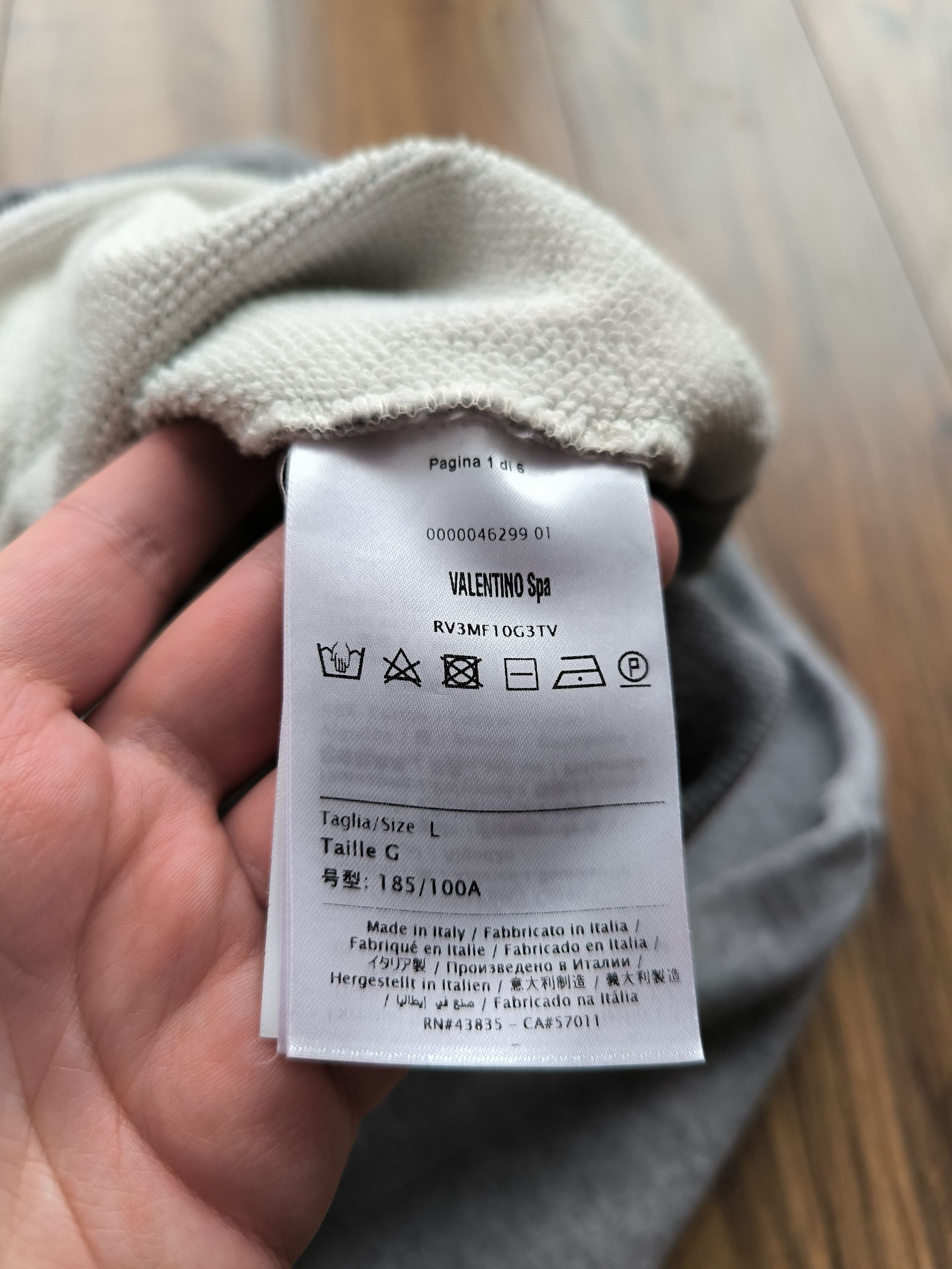 Valentino VLTN Grey Crewneck, size L, very good condition Size US L / EU 52-54 / 3 - 5 Thumbnail