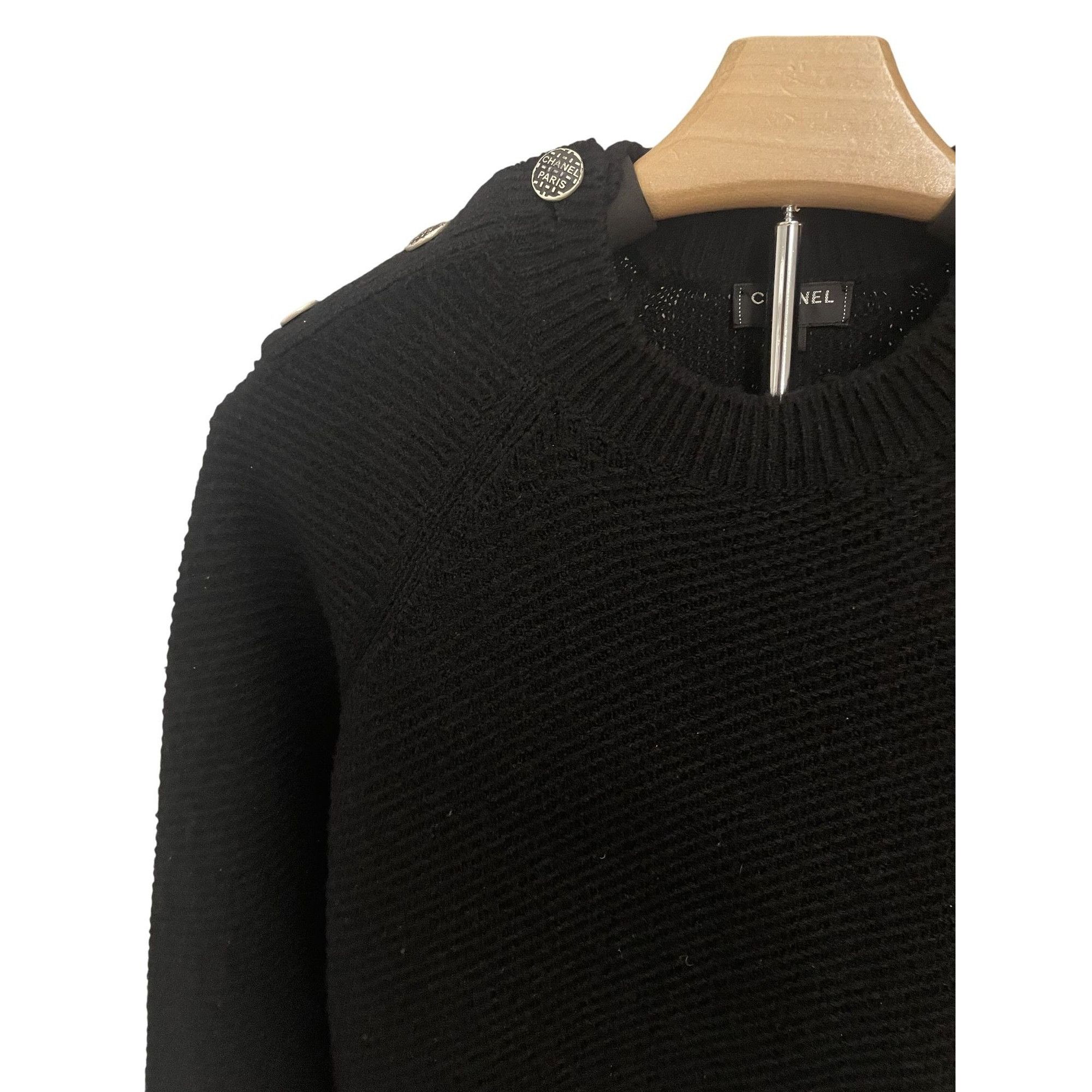 Chanel Chanel Black Wool Sweater With Silver Button Details On Shou Size XS / US 0-2 / IT 36-38 - 4 Thumbnail