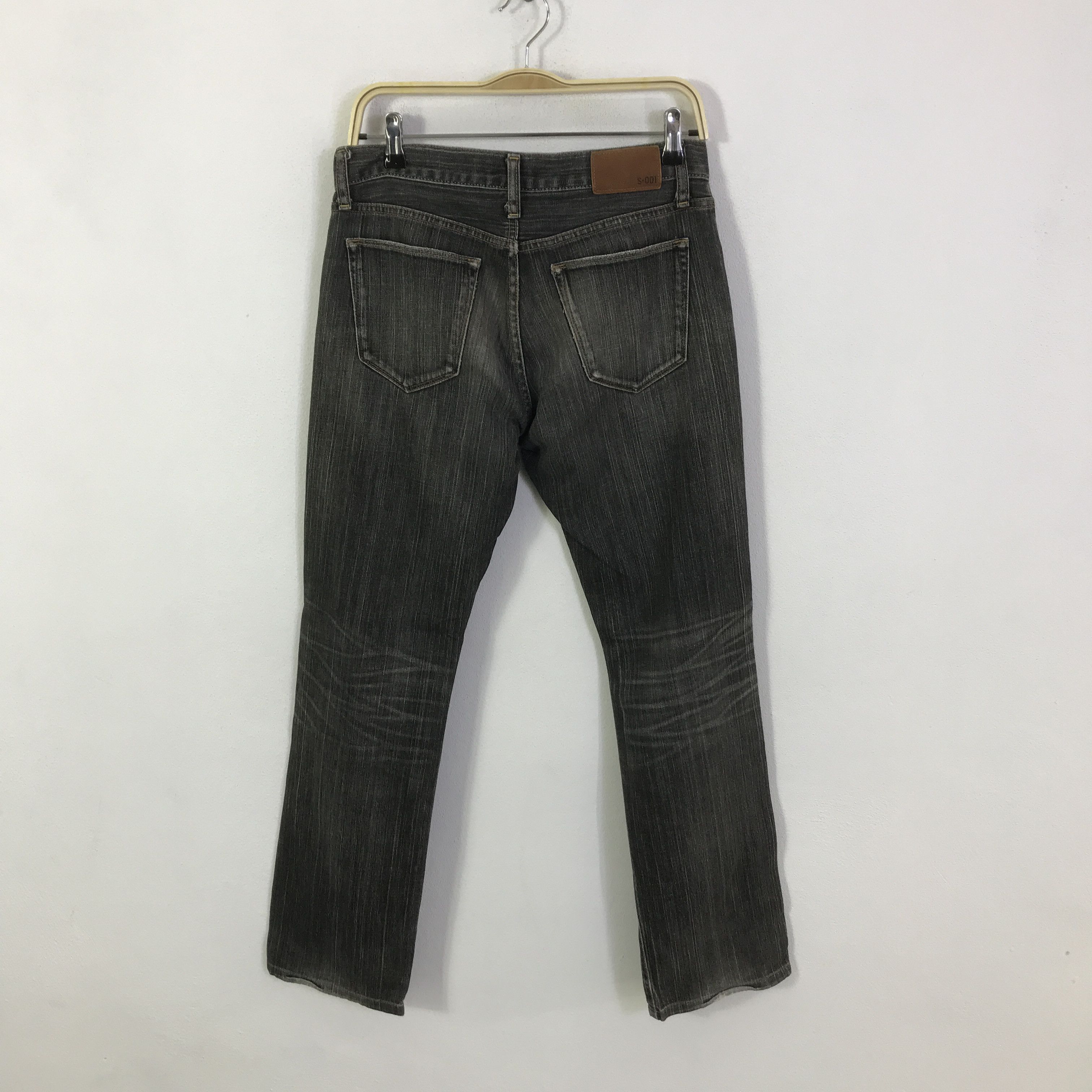 Japanese Brand Japanese Brand Uniqlo Black faded Denim jeans pants K74B13 Size US 30 / EU 46 - 4 Thumbnail
