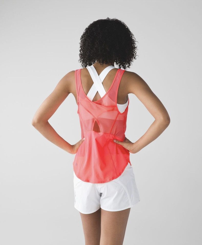 Lululemon Run With The Sun Tank in Flash Light size 2 Size XS / US 0-2 / IT 36-38 - 2 Thumbnail