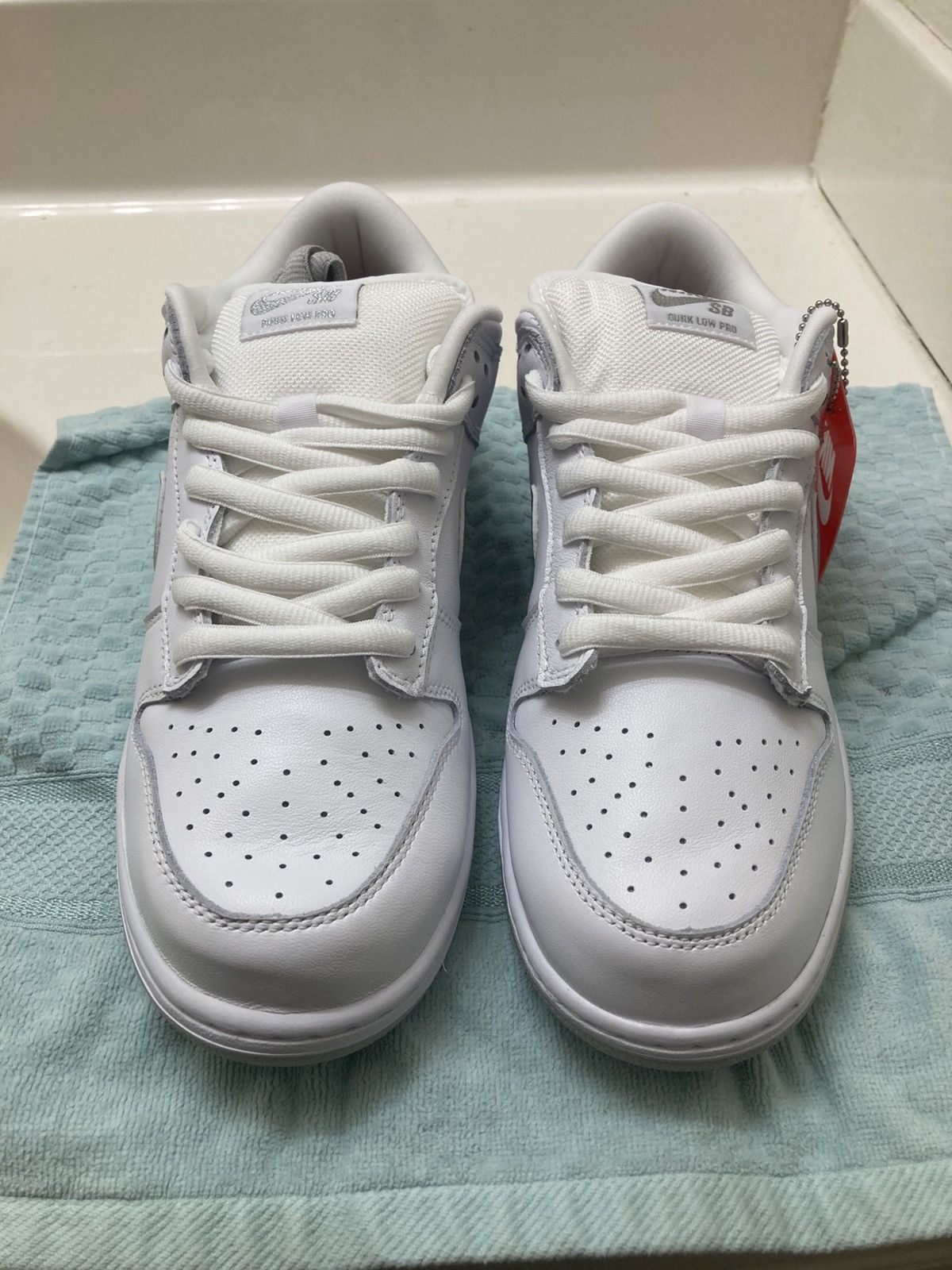 Nike × Supreme Supreme nike sb dunks Size US 9 / EU 42 - 4 Thumbnail