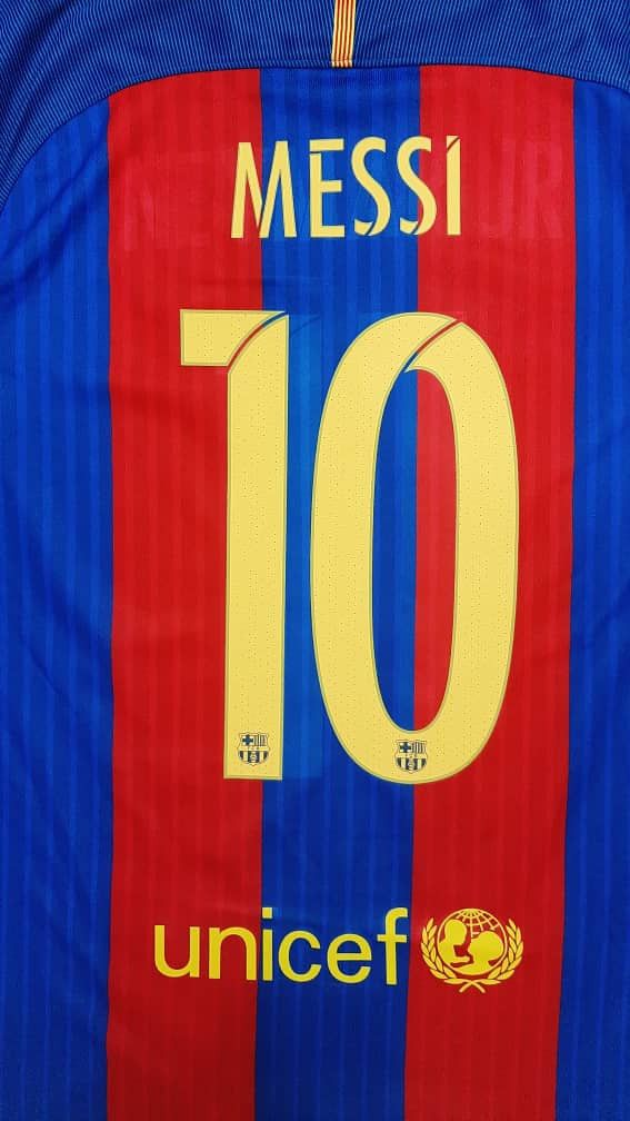 Nike Barcelona Home Nike Jersey 2016/17, Size Medium Size US M / EU 48-50 / 2 - 6 Thumbnail