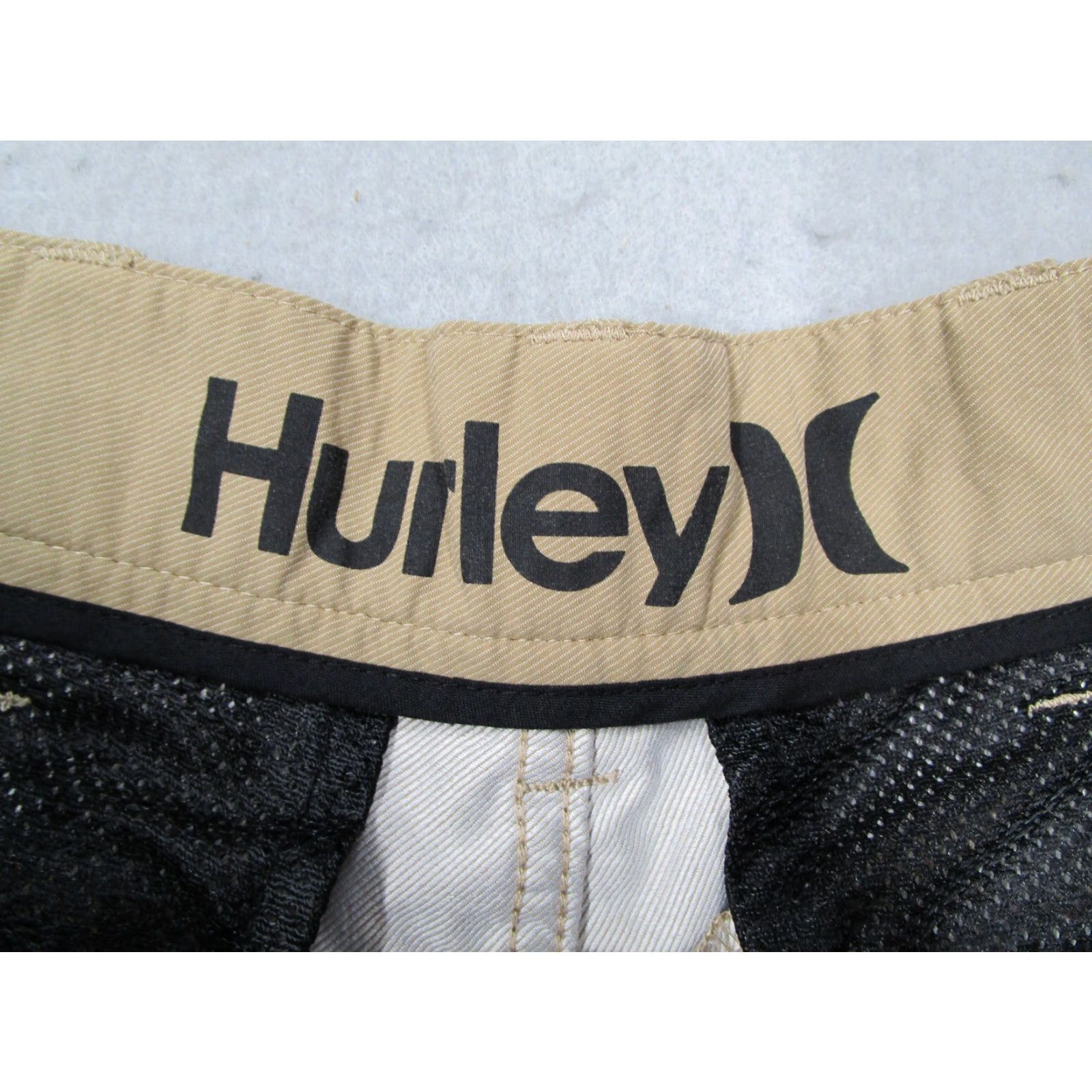 Hurley Hurley Nike Dri-Fit Shorts Men 30 Beige Cargo Hybrid 10" Beach Walk Stretch Golf Mens Size US 30 / EU 46 - 2 Thumbnail