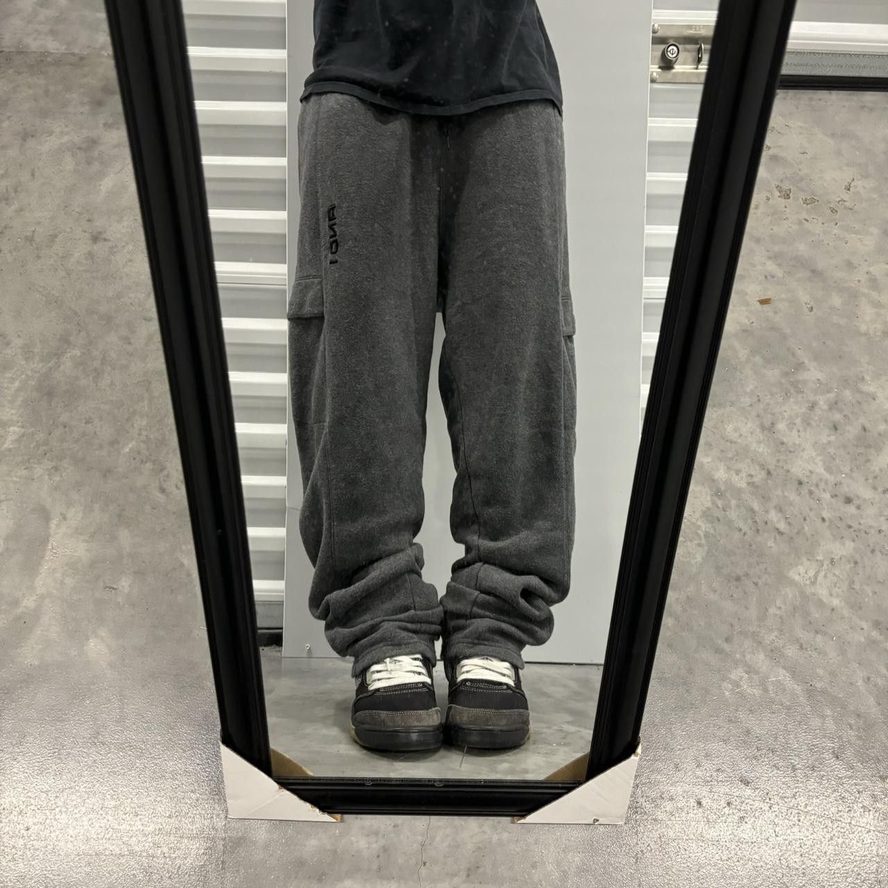 Japanese Brand × Vintage Crazy Vintage Y2K/2000s Dark Grey Skater Cargo Essential Sweatpants! Size US 32 / EU 48 - 1 Thumbnail