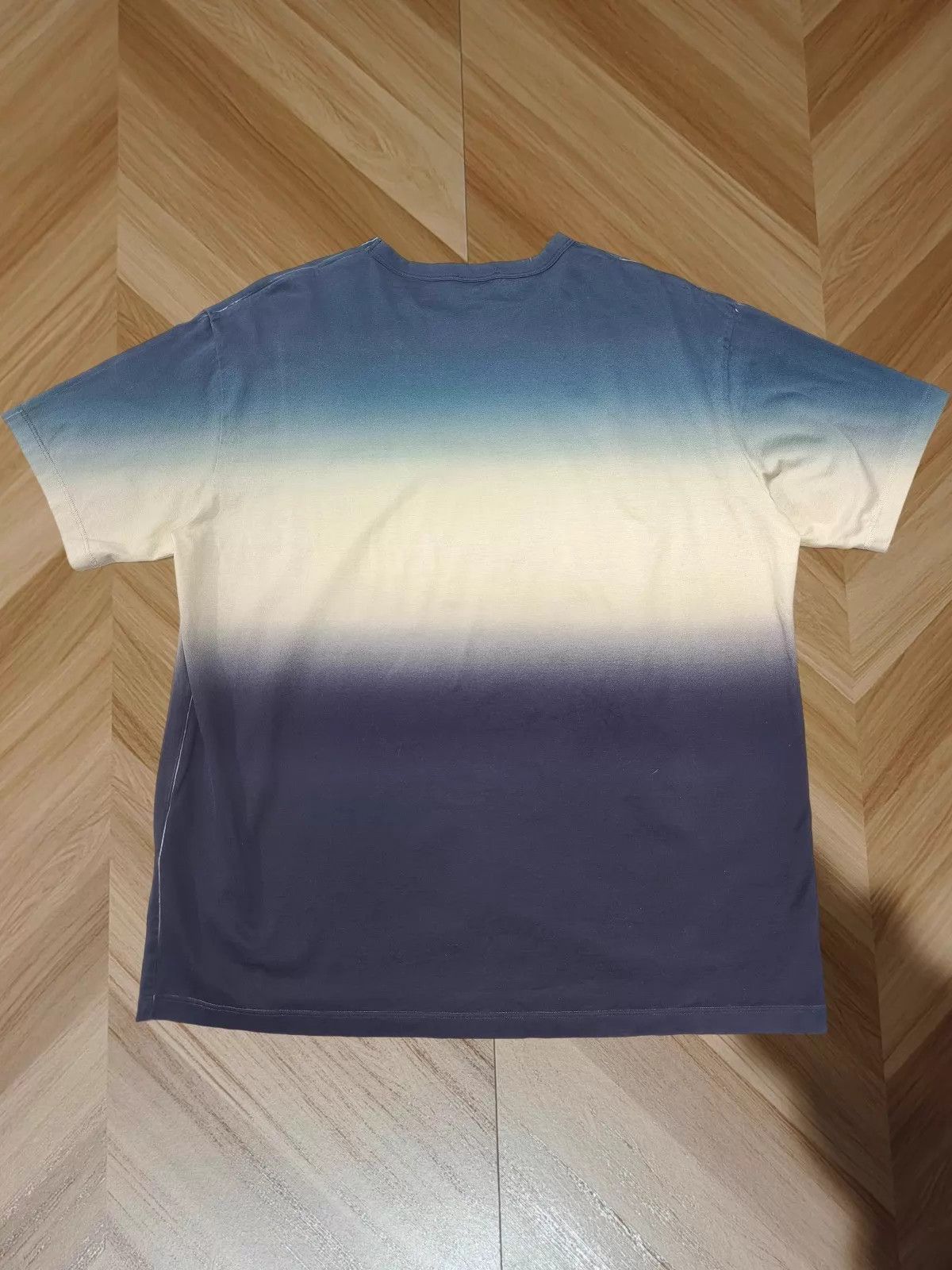 Moncler Moncler Blue White Ombre Short Sleeve Tee M Size US M / EU 48-50 / 2 - 2 Thumbnail
