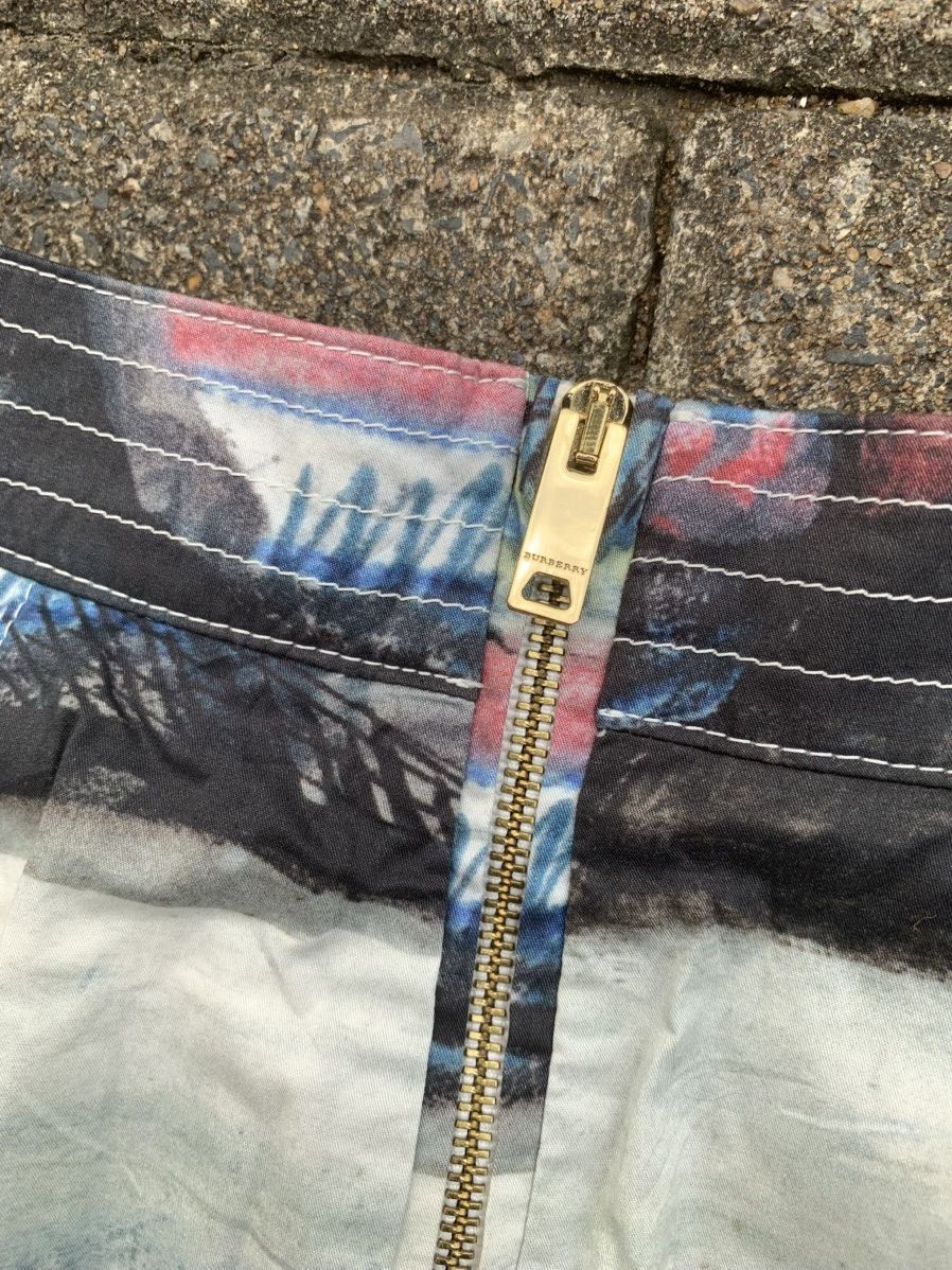 Burberry Skirt Burberry All Over Art Print Size 25" / US 0 / IT 36 - 11 Thumbnail
