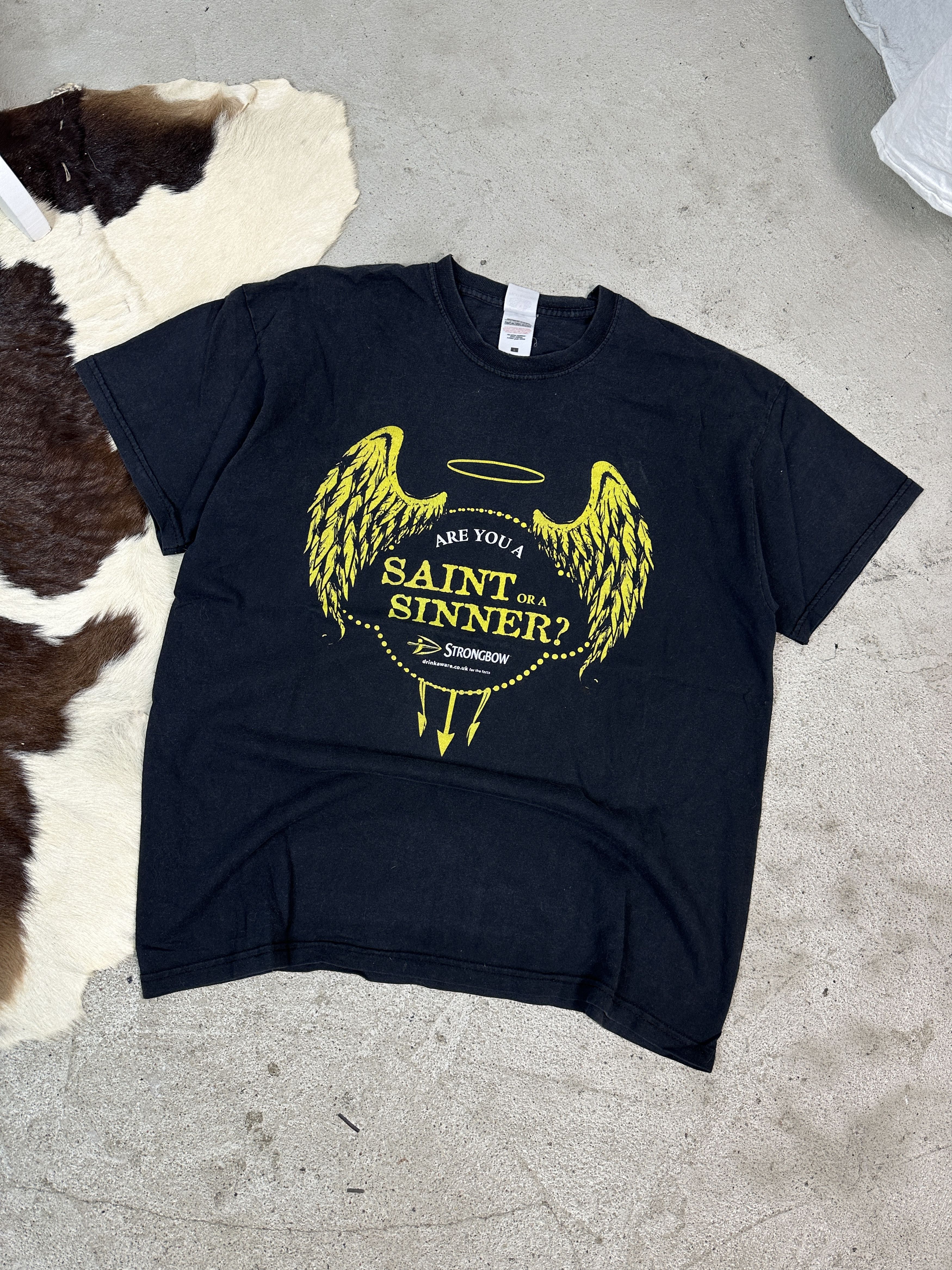 Vintage Saint or Sinner T-shirt Size US L / EU 52-54 / 3 - 1 Thumbnail