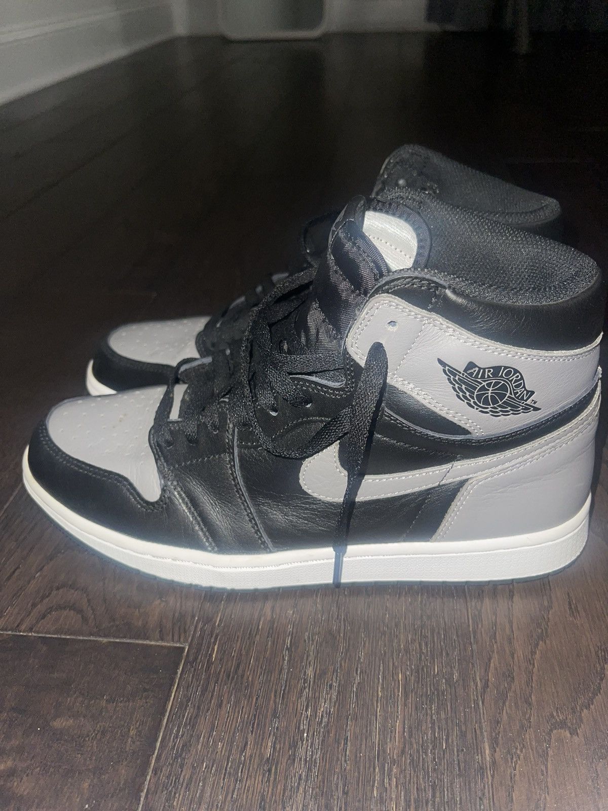 Jordan Brand Air Jordan 1 Retro “Shadows” Size US 11 / EU 44 - 5 Thumbnail
