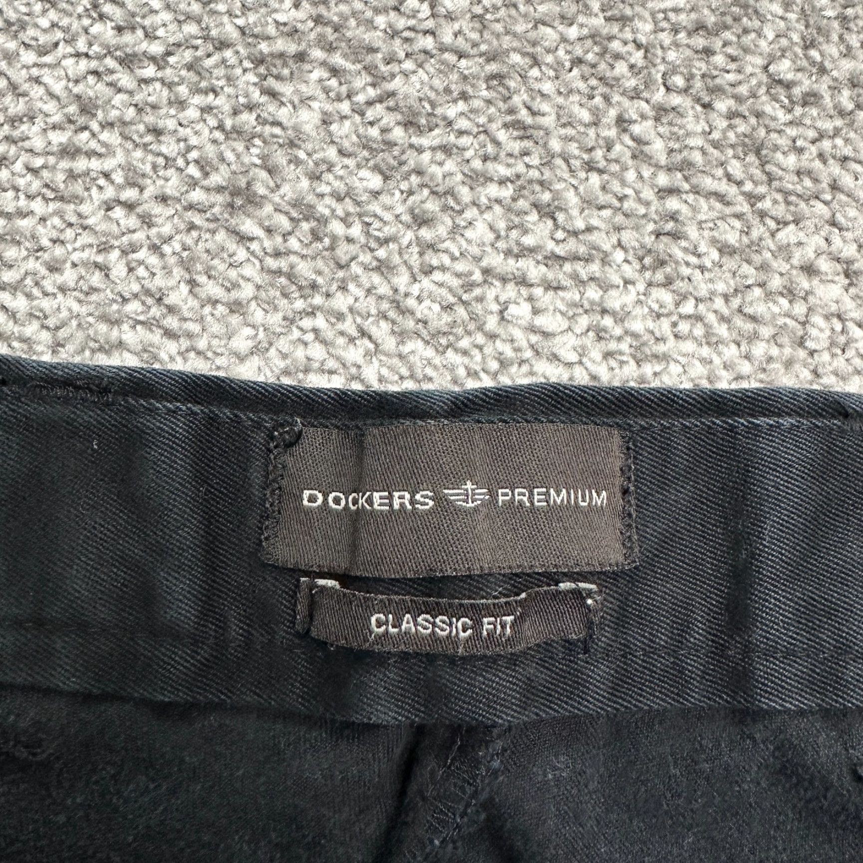 Dockers Dockers Pants Mens 40x32 Black Dress Flat Front Relaxed Straight Classic Mens Size US 40 / EU 56 - 6 Thumbnail