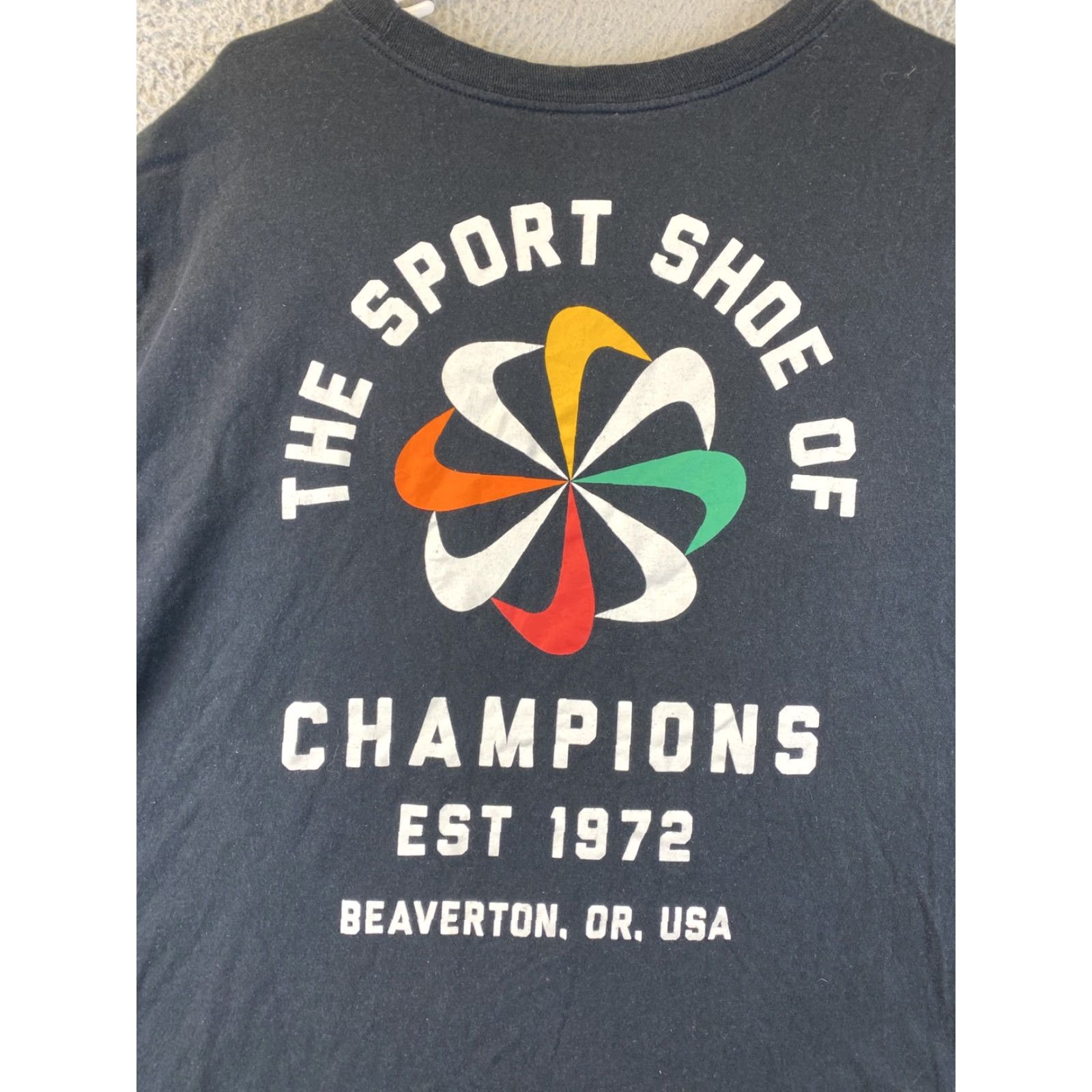 Nike VINTAGE Nike Sunburst T-Shirt The Sport Shoe Of Champions Black 2XL Men Nike 88-66 Sports Size US XXL / EU 58 / 5 - 8 Thumbnail