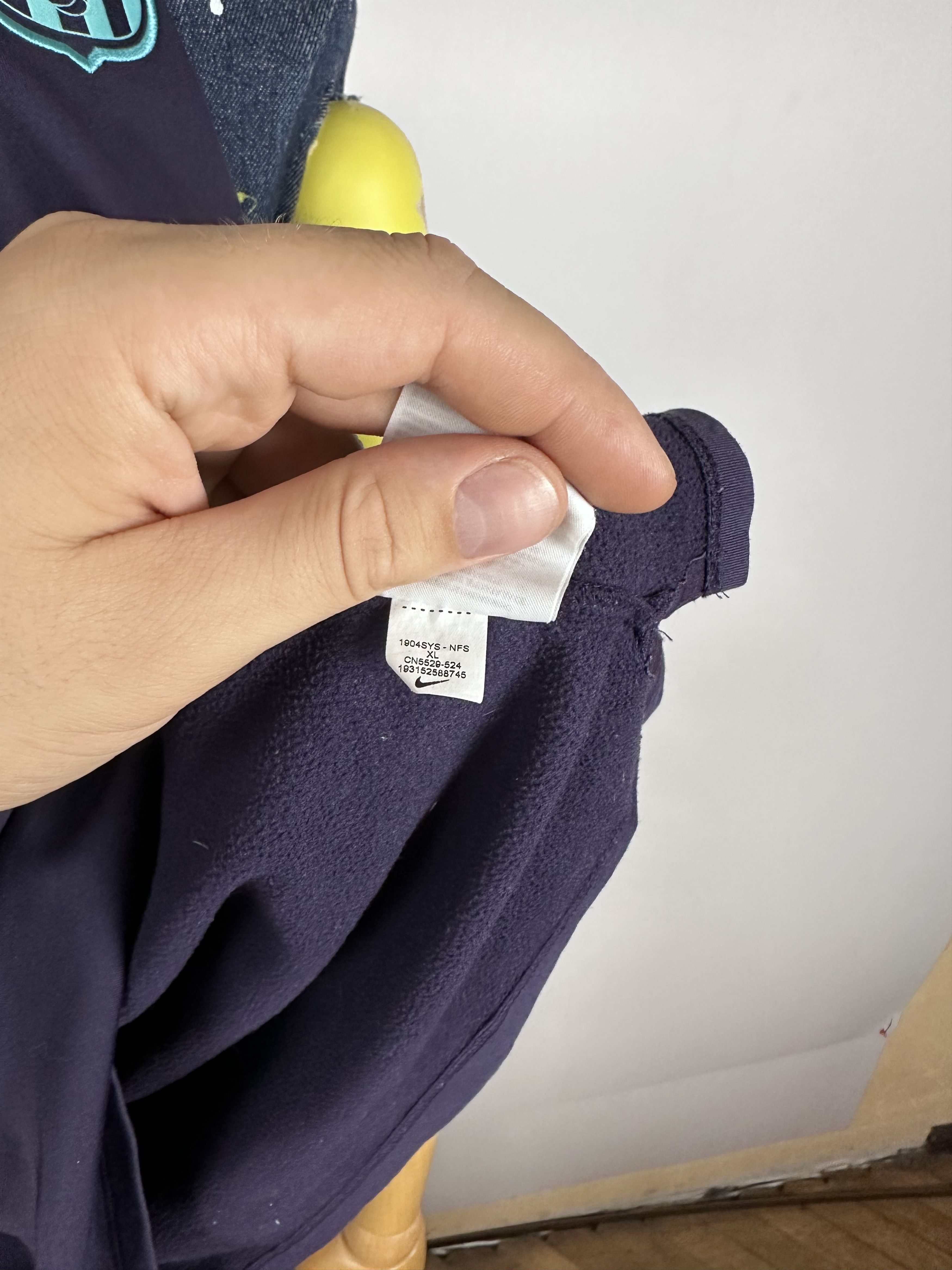 Nike BARCELONA 2019 TRAINING FOOTBALL SOCCER SWEATSHIRT TOP NIKE Size US XL / EU 56 / 4 - 13 Thumbnail