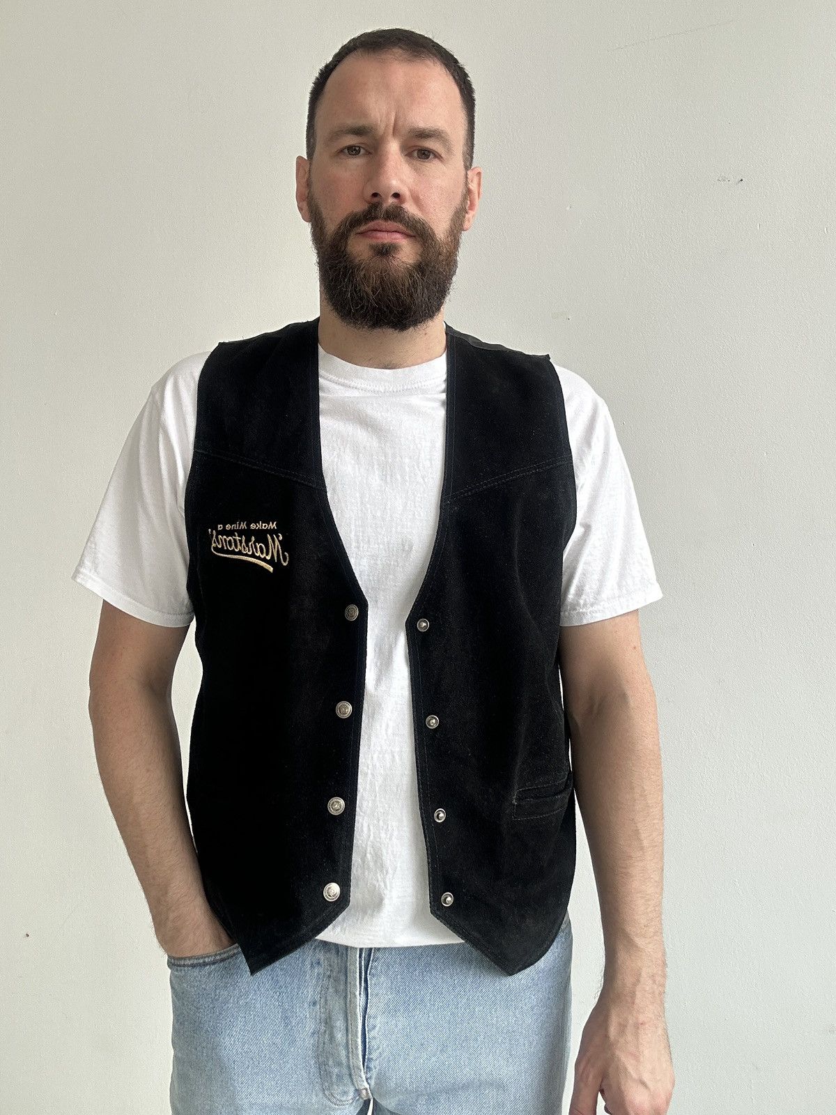 Japanese Brand × Vintage Black leather vest with embroidered logo and button-up Size US M / EU 48-50 / 2 - 2 Thumbnail