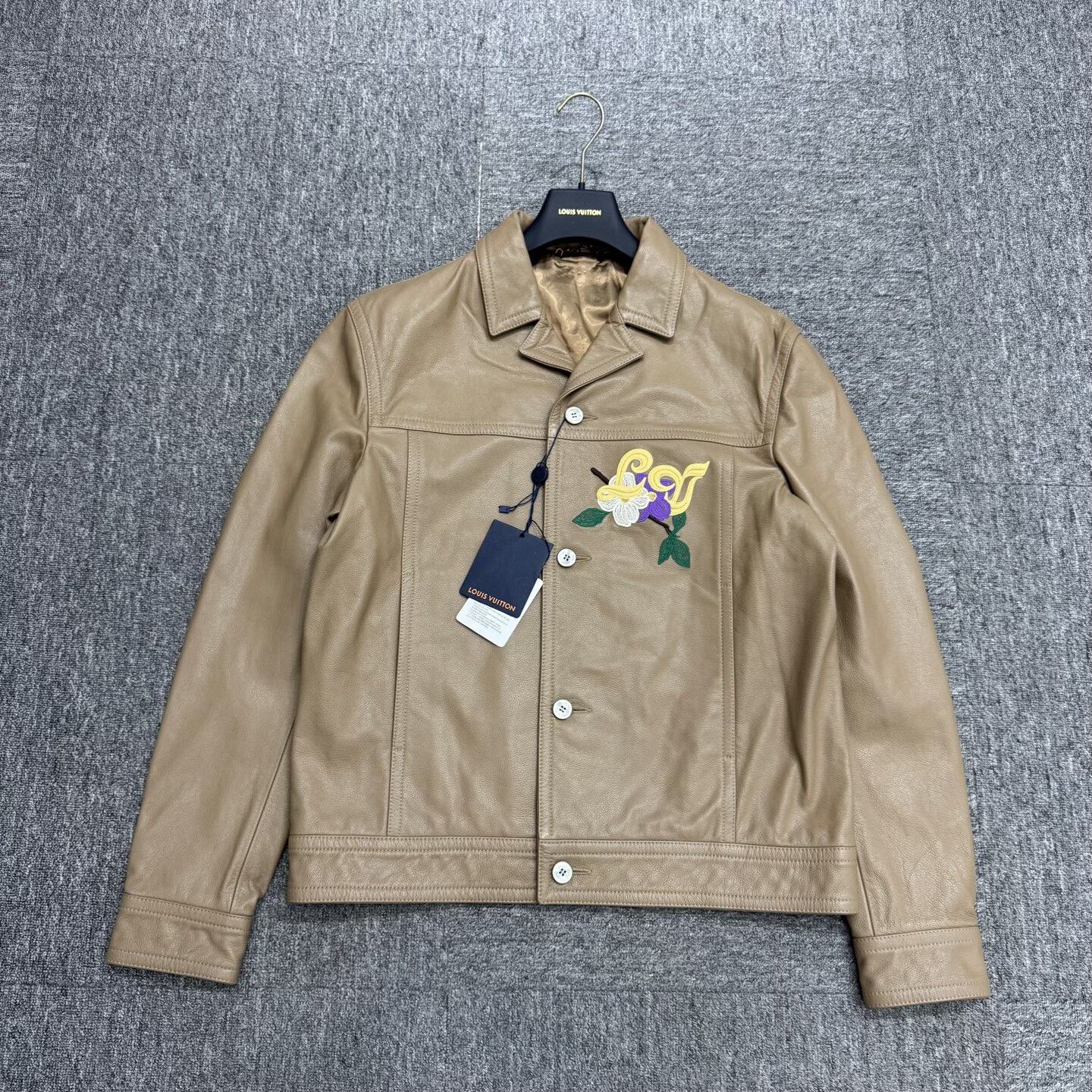 Louis Vuitton Louis Vuitton Floral Embroidered Leather Jacket-yf