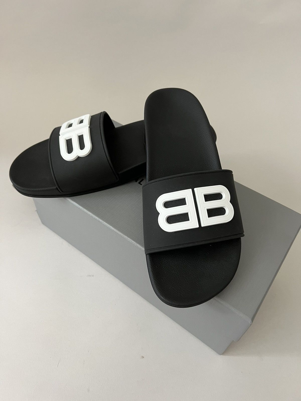 Balenciaga 🔥STEAL🔥Pool Rubber Slides with BB Logo Size US 8 / IT 38 - 1 Thumbnail