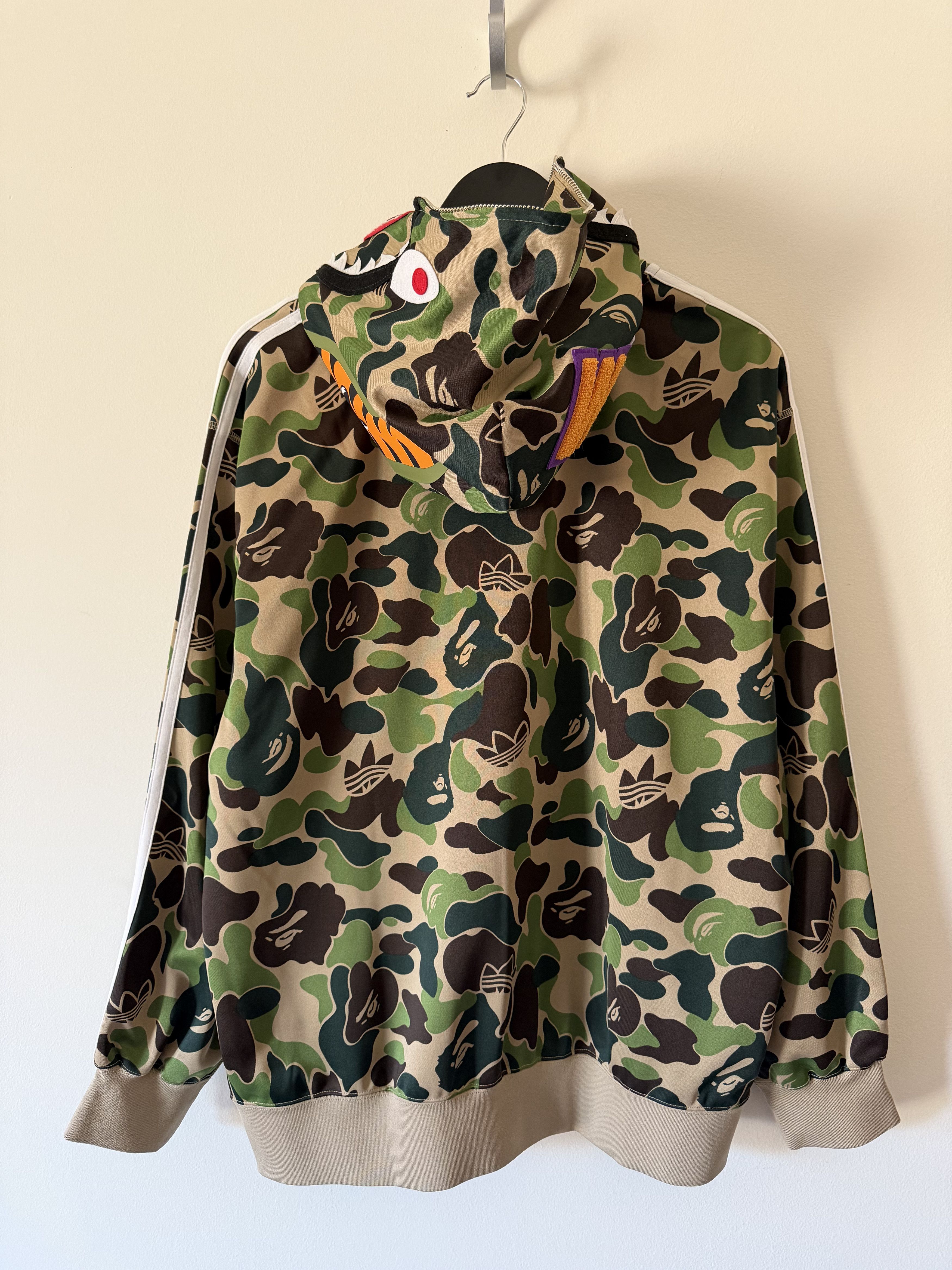 Adidas × Bape Bape Adidas Track Full Zip Shark Hoodie in Green Camo Size US L / EU 52-54 / 3 - 5 Thumbnail