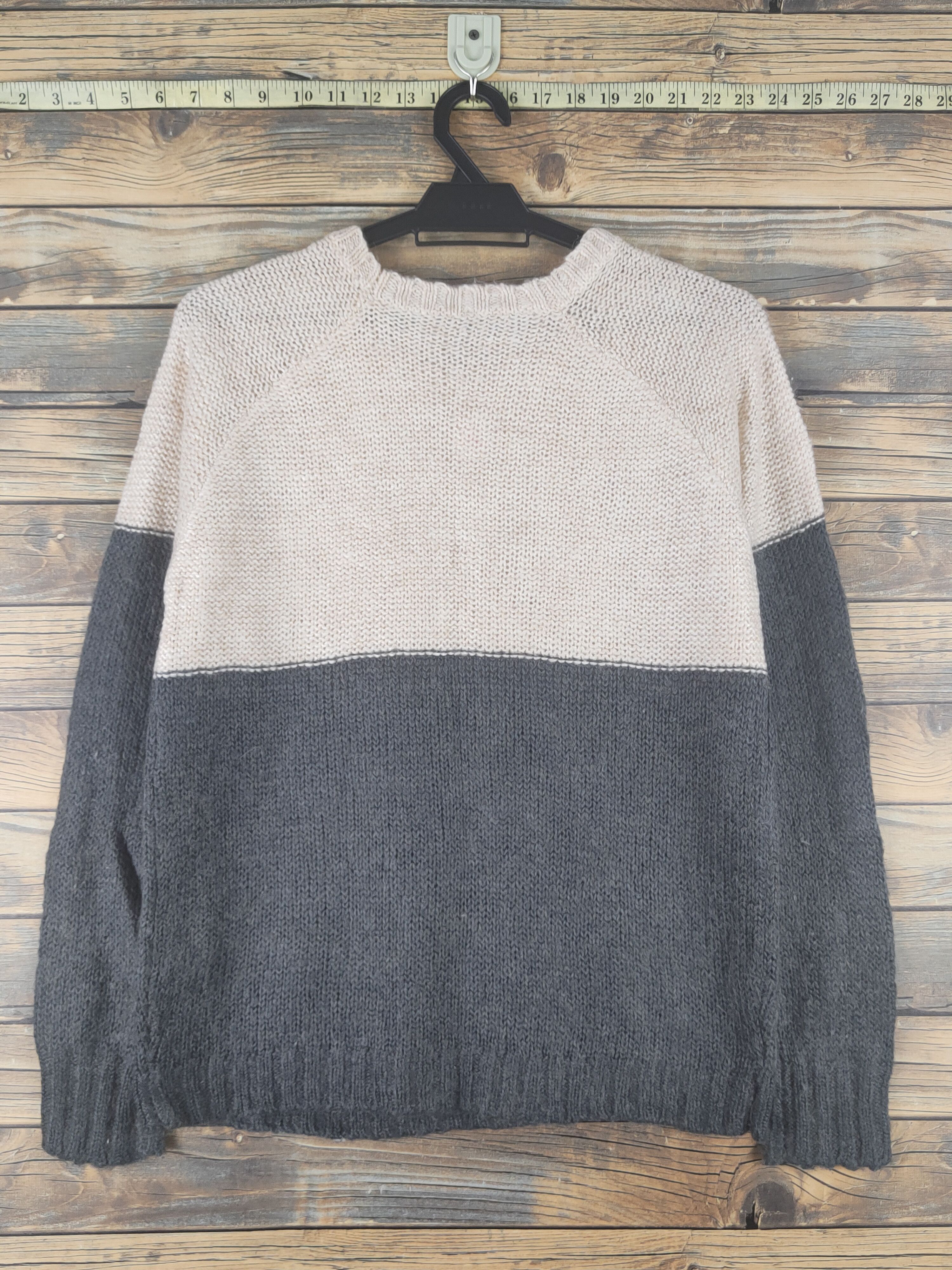 Japanese Brand × Vintage Still Benetton Dark Gray Cream Knitwear Sweatshirts #W1208 Size US S / EU 44-46 / 1 - 7 Thumbnail