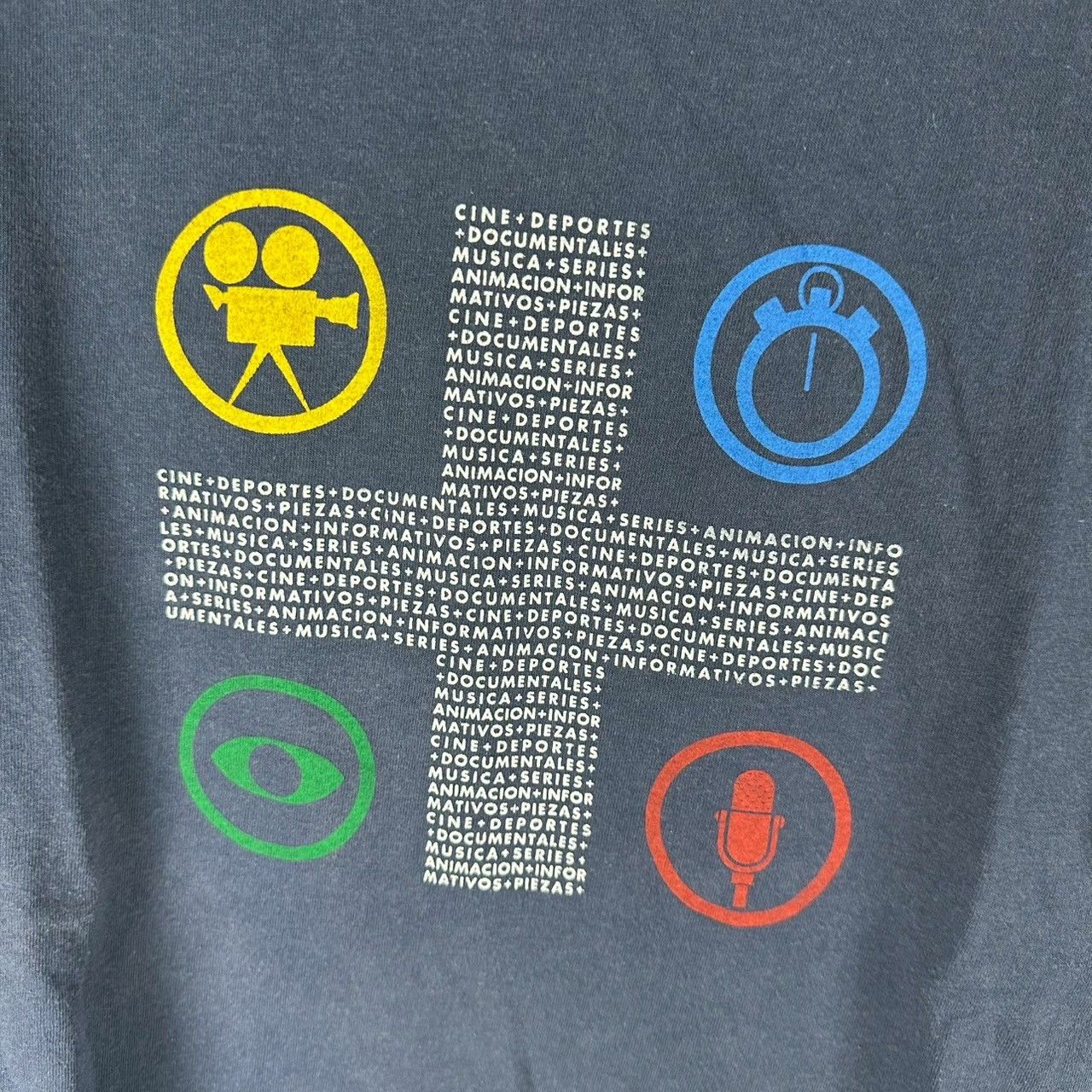 Vintage Vintage 90s Movies TV Media Typography Graphic T-shirt Size US XL / EU 56 / 4 - 2 Thumbnail