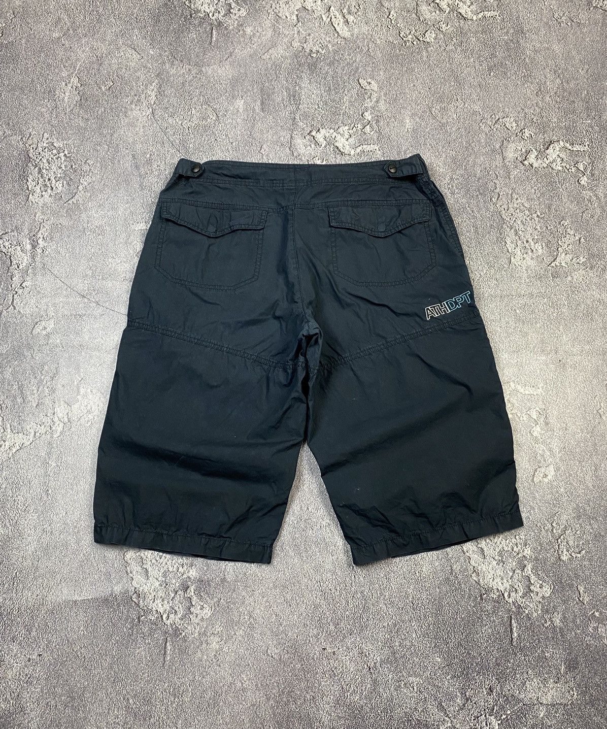 Nike Vintage 2000s Nike Navy 3/4 Shorts Y2K Streetwear Size US 33 - 6 Thumbnail
