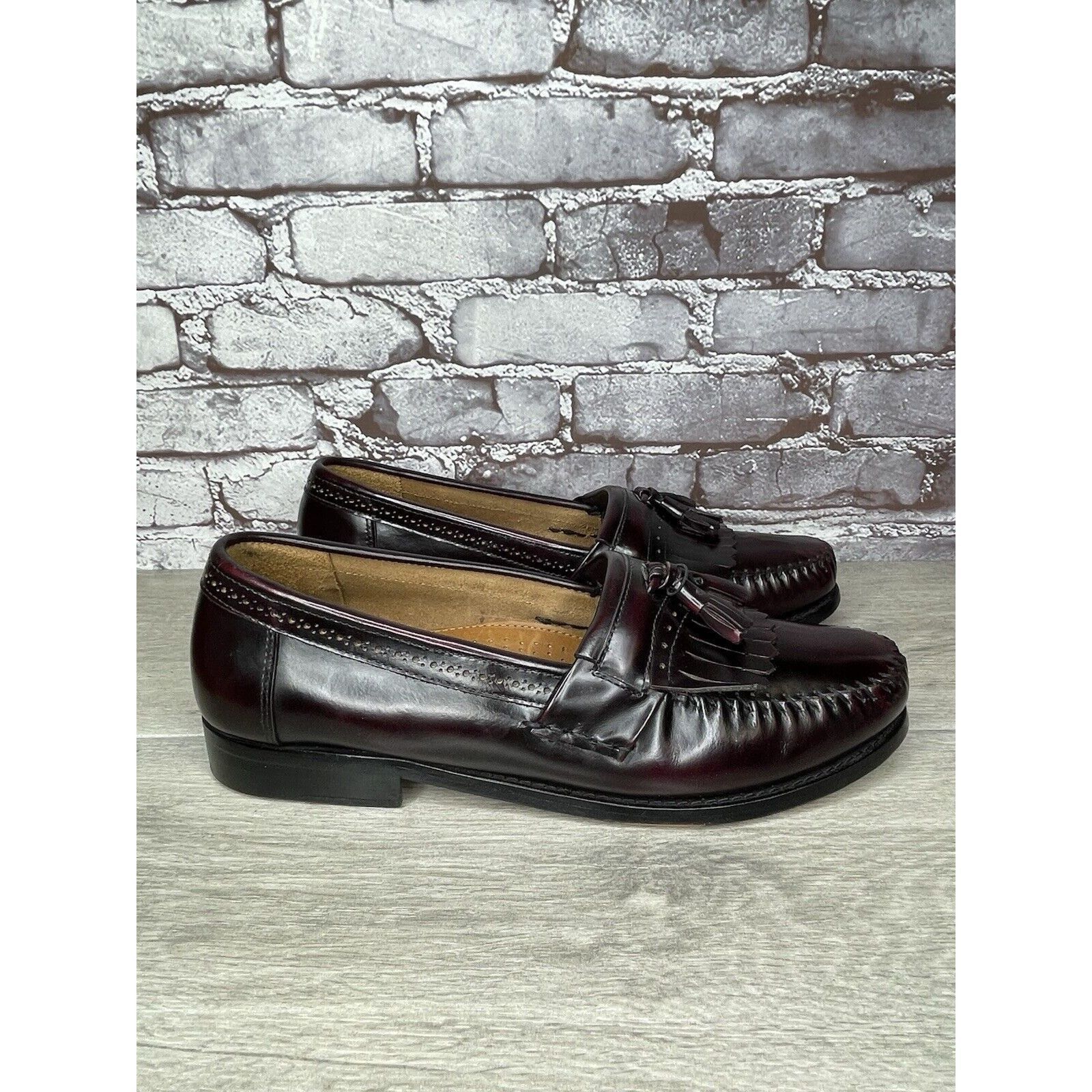 G.H. Bass & Co. G.H. Bass Weejuns Burgundy Leather Handcrafted Kiltie Loafer Size US 13 / EU 46 - 16 Thumbnail