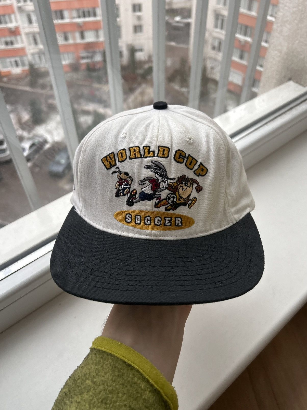 Warner Bros RARE 1994 Looney Tunes USA World Cup Hat Cap Size ONE SIZE - 1 Thumbnail