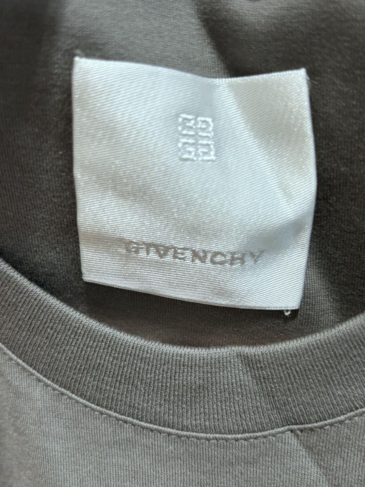 Givenchy Givenchy Class of Nineteen Fifty Two Grey/White Tee Size US L / EU 52-54 / 3 - 4 Thumbnail