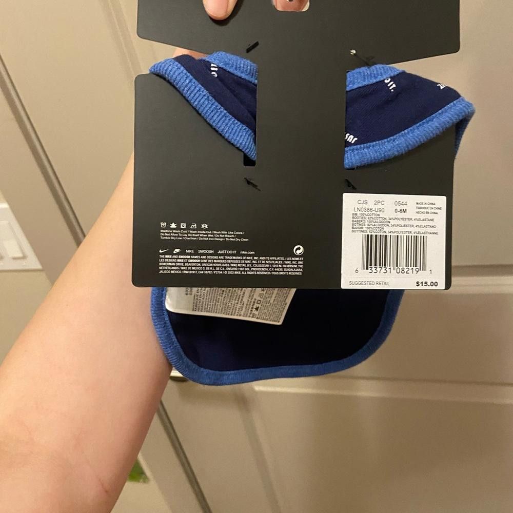Nike Nike Baby 2 Piece Bib & Socks Size ONE SIZE - 3 Thumbnail