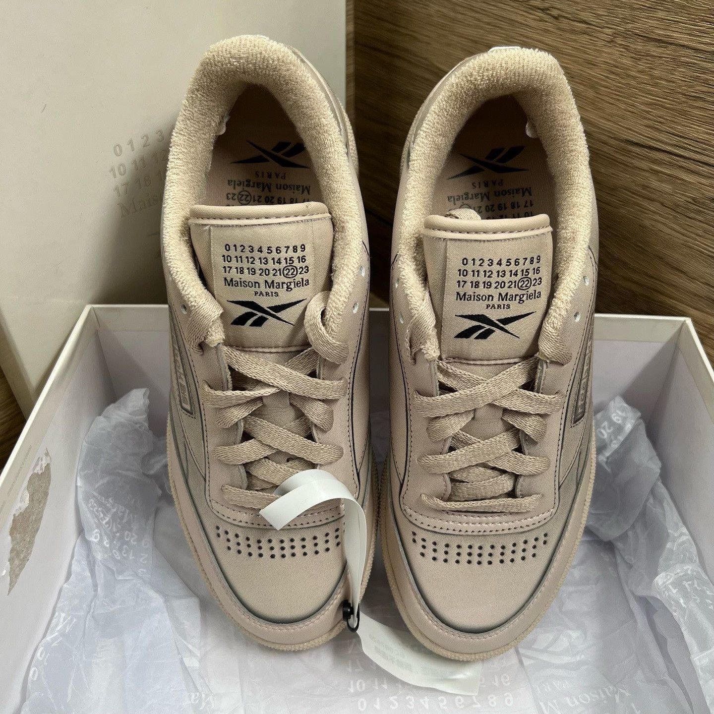Maison Margiela Maison Margiela Collab Beige Lowtop Sneakers 5 Men Size US 5 / EU 37 - 1 Thumbnail
