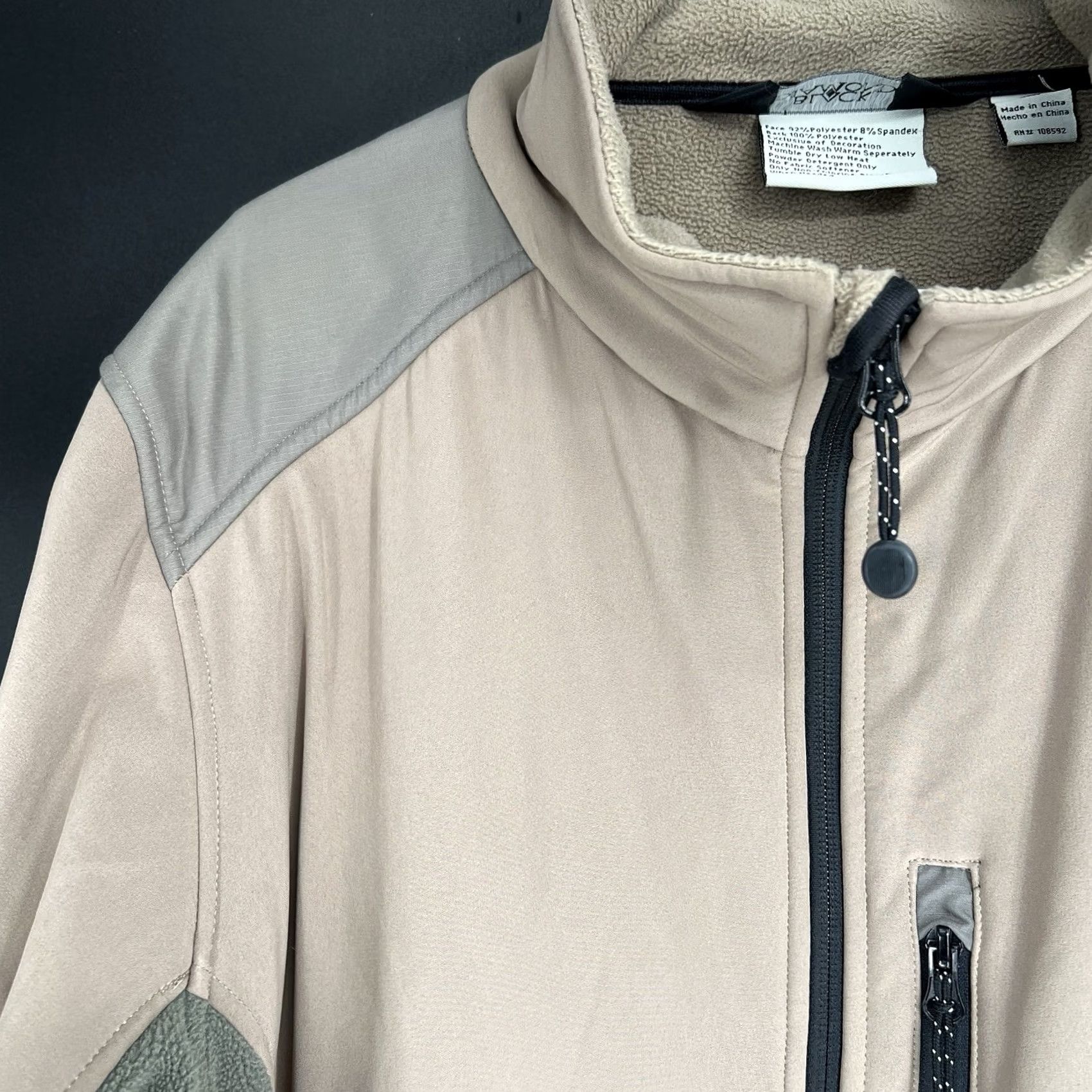 Black Diamond VINTAGE Black Diamond Mens Jacket L Beige Green Softshell Full Zip Pockets Outdoors Size US L / EU 52-54 / 3 - 2 Thumbnail