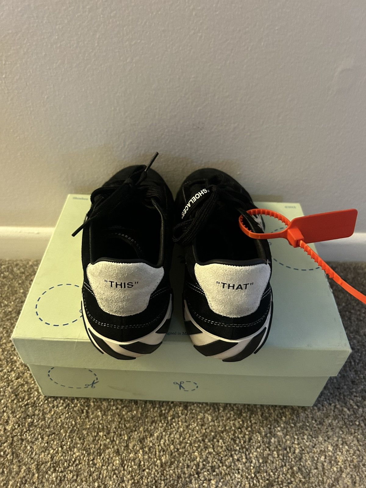 Off-White New Arrow Low Vulcanized Black White Off-White Size US 5.5 / EU 38 - 3 Thumbnail