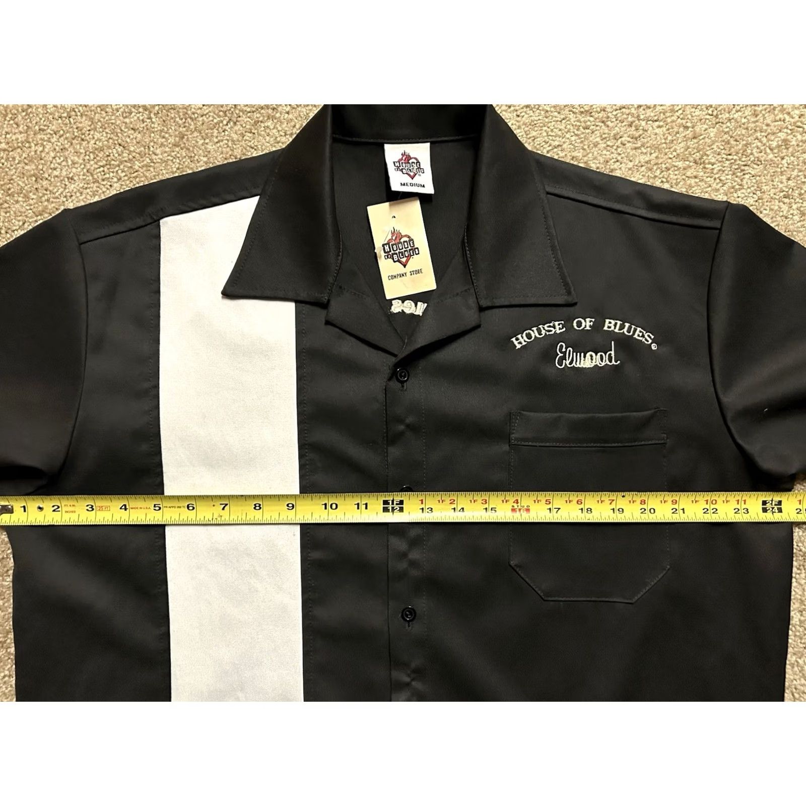 Vintage VINTAGE House of Blues Button-Up Shirt Mens M Black Short Sleeve Embroidered Pockets Solid Button-Front Classic Bl ues Brothers Bowling Elwood 90s Size US M / EU 48-50 / 2 - 5 Thumbnail