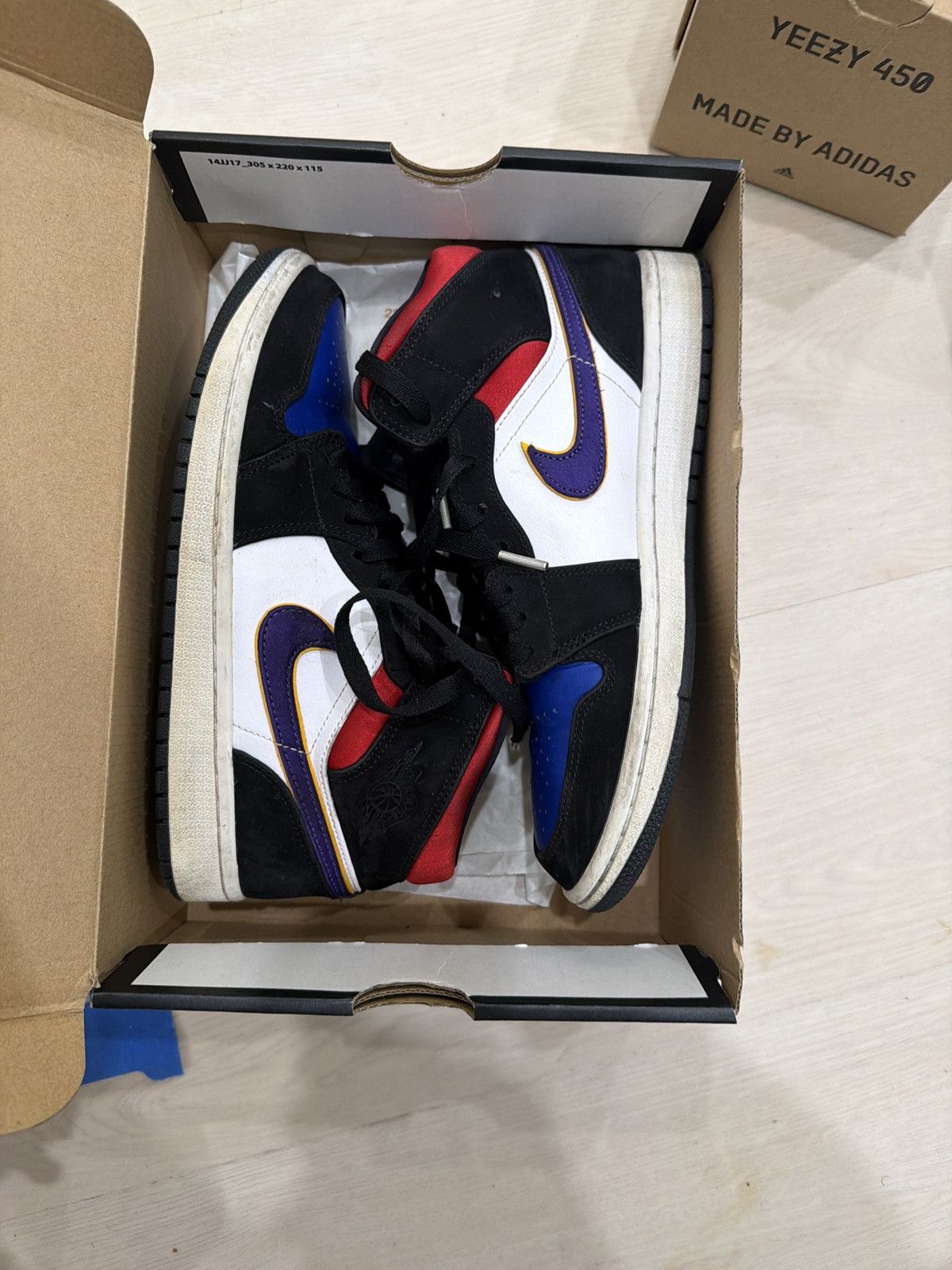 Jordan Brand Air Jordan 1 Mid SE Size US 8 / EU 41 - 7 Thumbnail