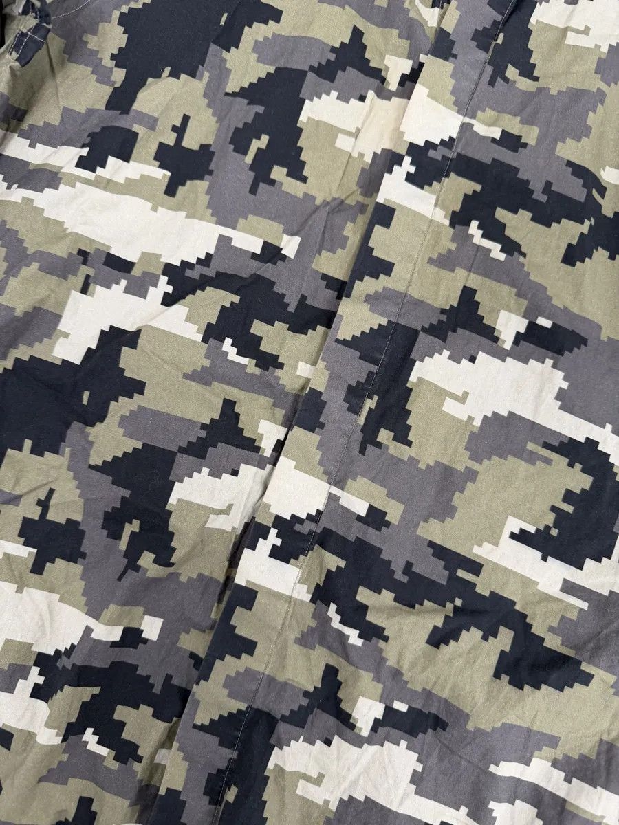 Givenchy AW2015 Givenchy Camo Green Shirt by Riccardo Tisci Size US S / EU 44-46 / 1 - 8 Thumbnail