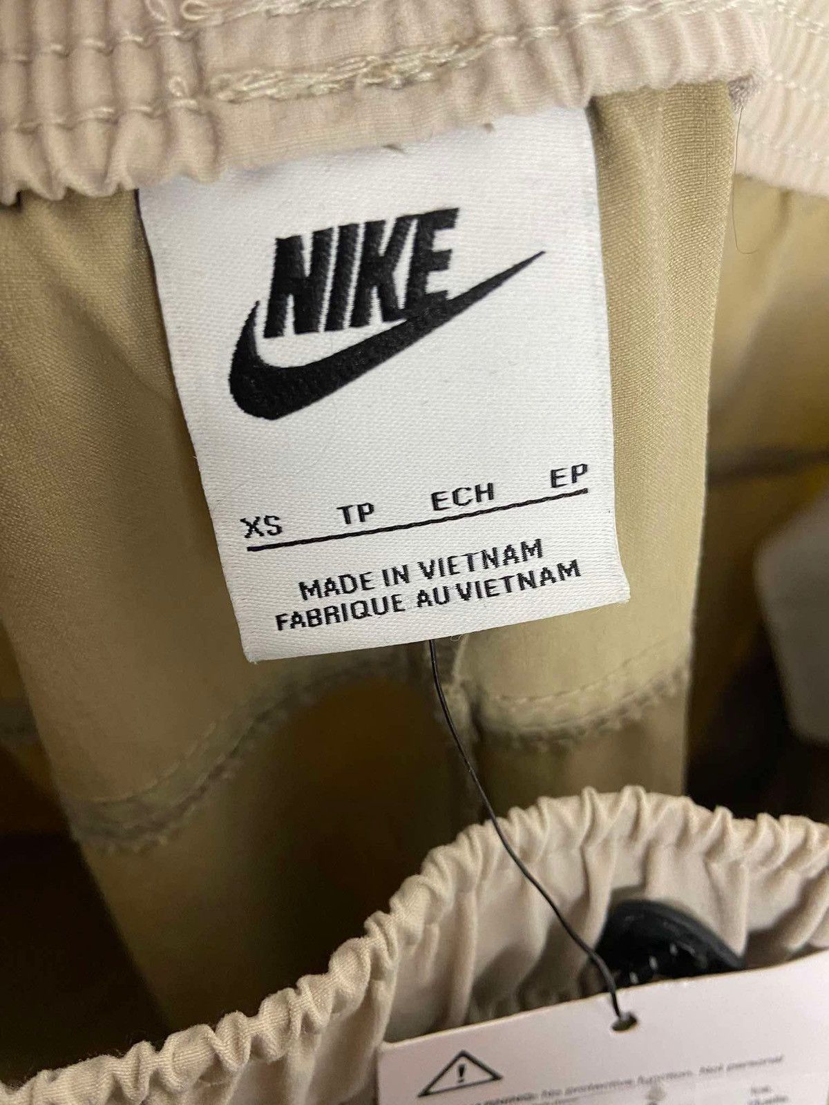 Nike New Joggers Nike Air Max Woven Cargo Rare beige Size XS Size US 30 / EU 46 - 6 Thumbnail