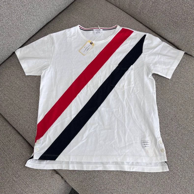 Thom Browne Thom Browne Short sleeves with color stripes Size US S / EU 44-46 / 1 - 1 Thumbnail