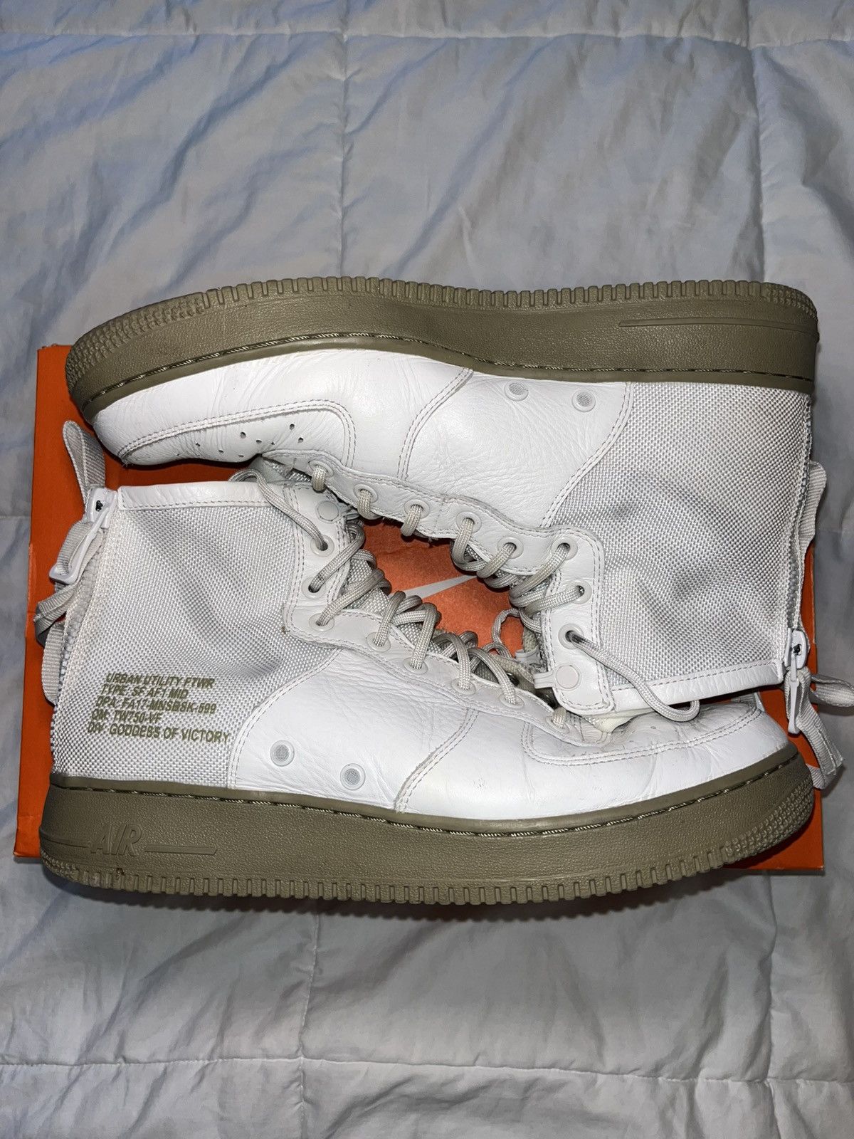 Nike Nike SF Air Force 1 Mid Size US 11 / EU 44 - 1 Thumbnail