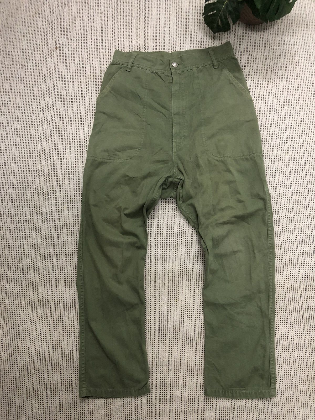 Issey Miyake × Japanese Brand × mercibeaucoup Mercibeaucoup Jevous enprie Harem Baggy Military pant w30 Size US 30 / EU 46 - 2 Thumbnail