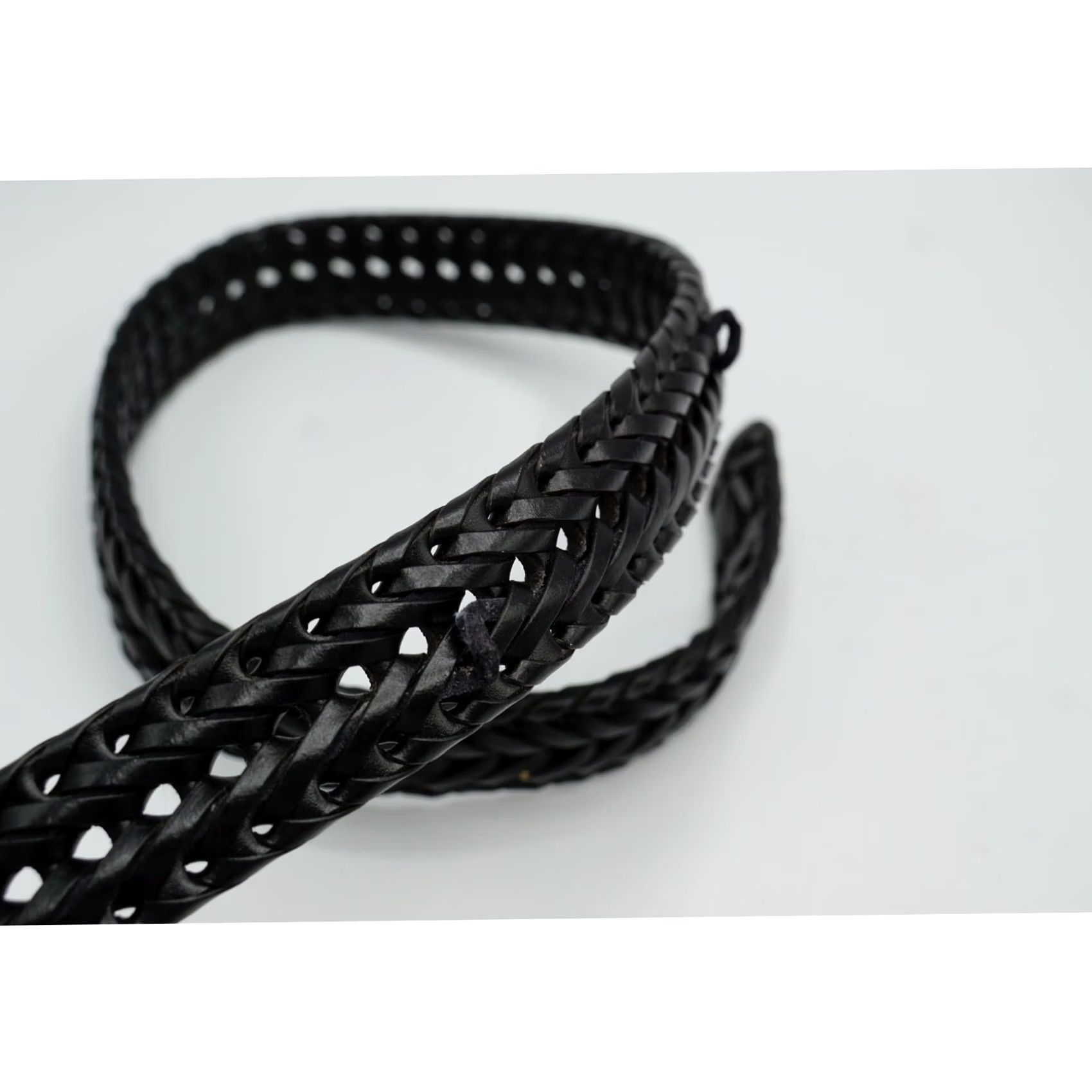 Nike VINTAGE Nike Golf Women's Swoosh Oval Braided Belt Black 1-1/8" width 42" overall Womens Size ONE SIZE - 5 Thumbnail
